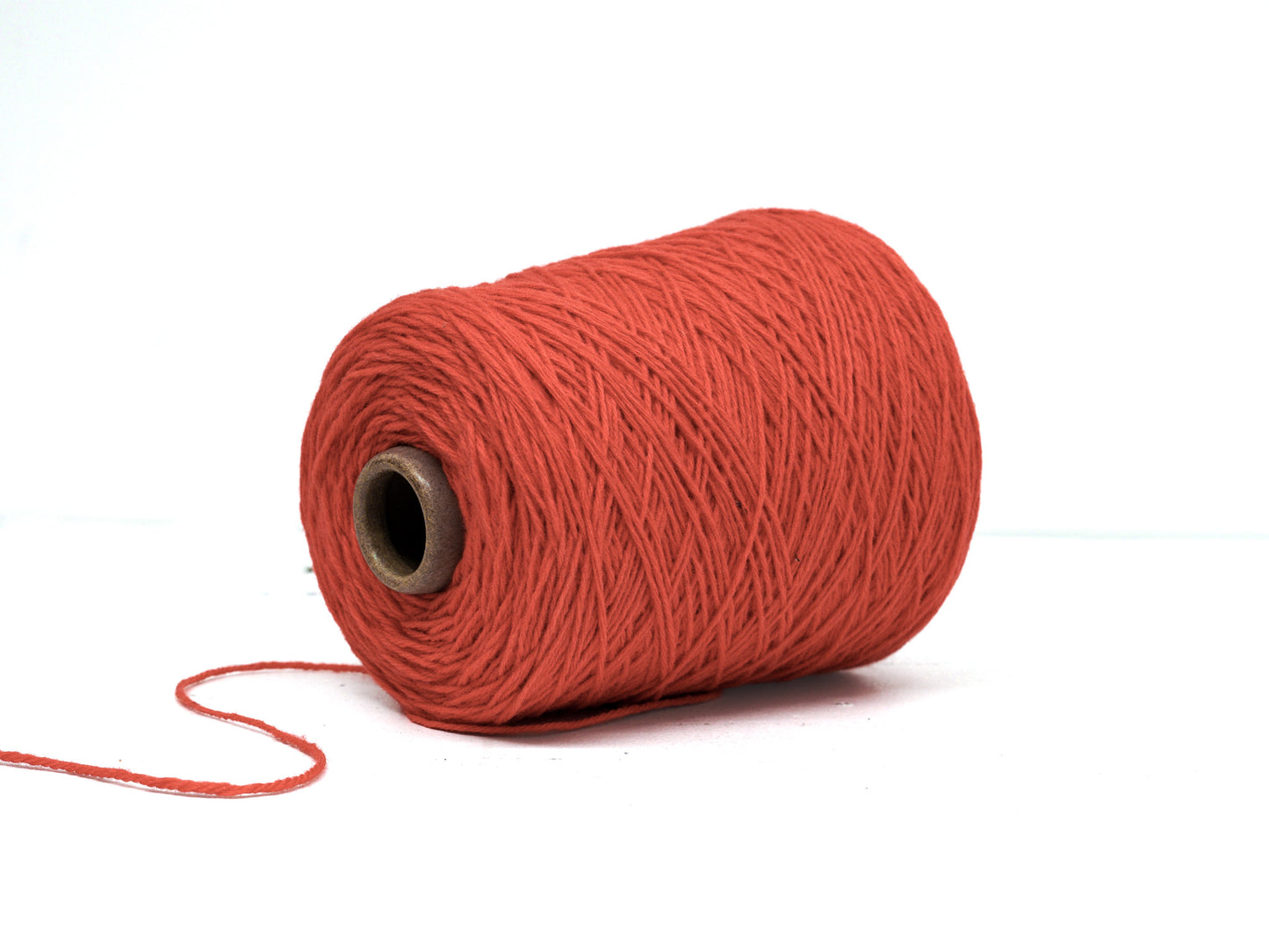 Coral Carpet wool in cone - 83