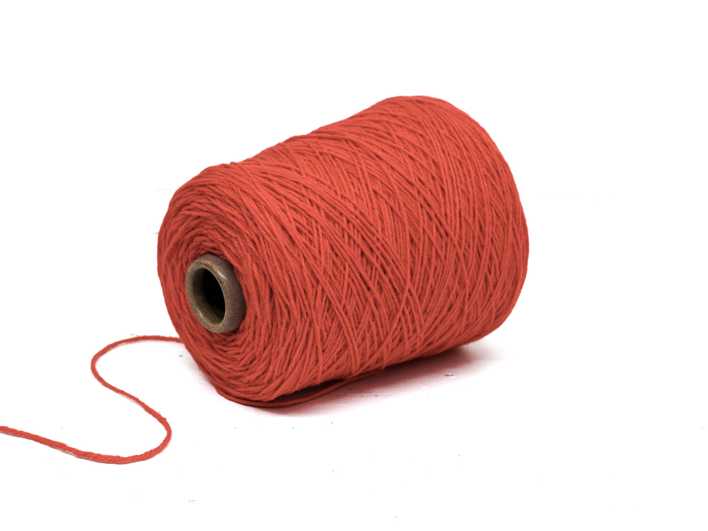 Coral Carpet wool in cone - 83