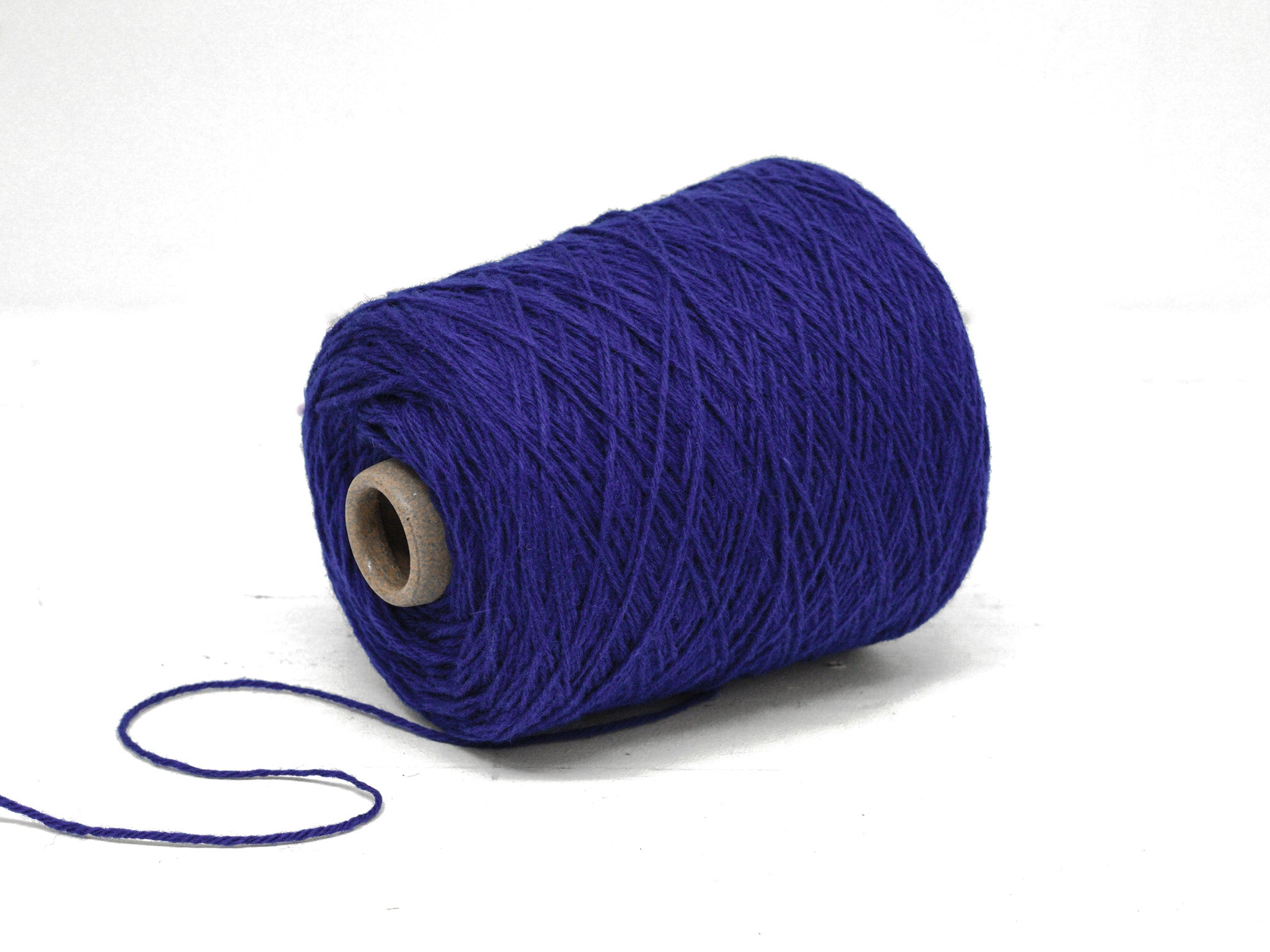 Violet blue Carpet wool in cone - 21 New