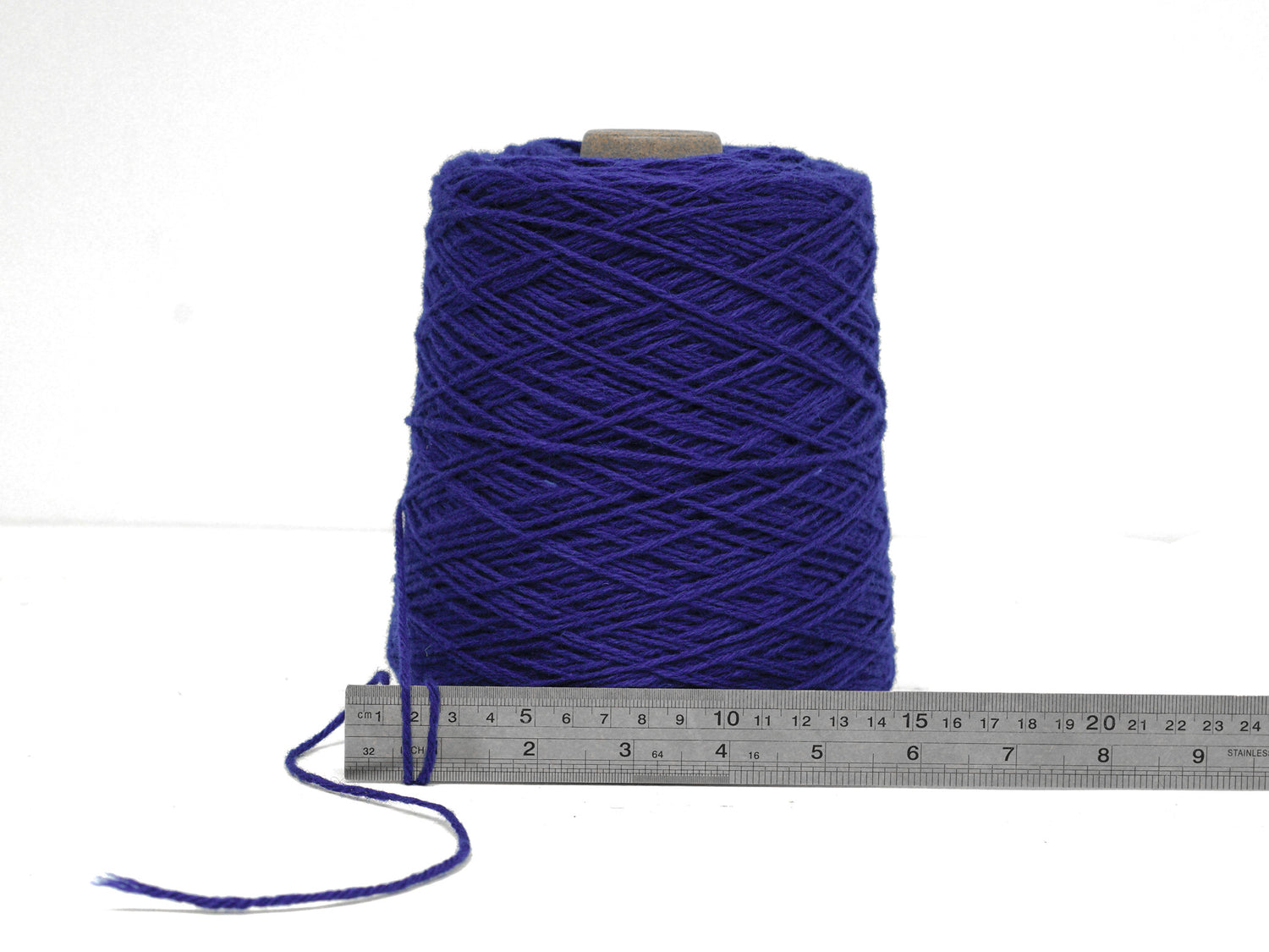 Violet blue Carpet wool in cone - 21 New