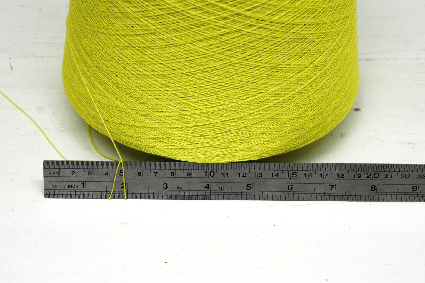 Neon green - 14648 - 100% Extra Fine Merino Wool - Lana GATTO - 100g/3.5oz
