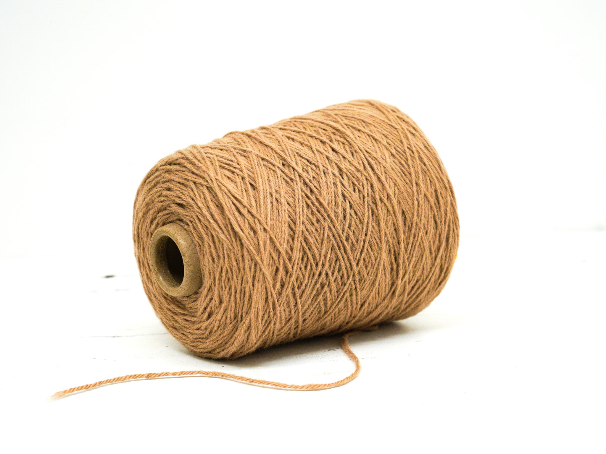 Late-brown wool yarn in cone - 650
