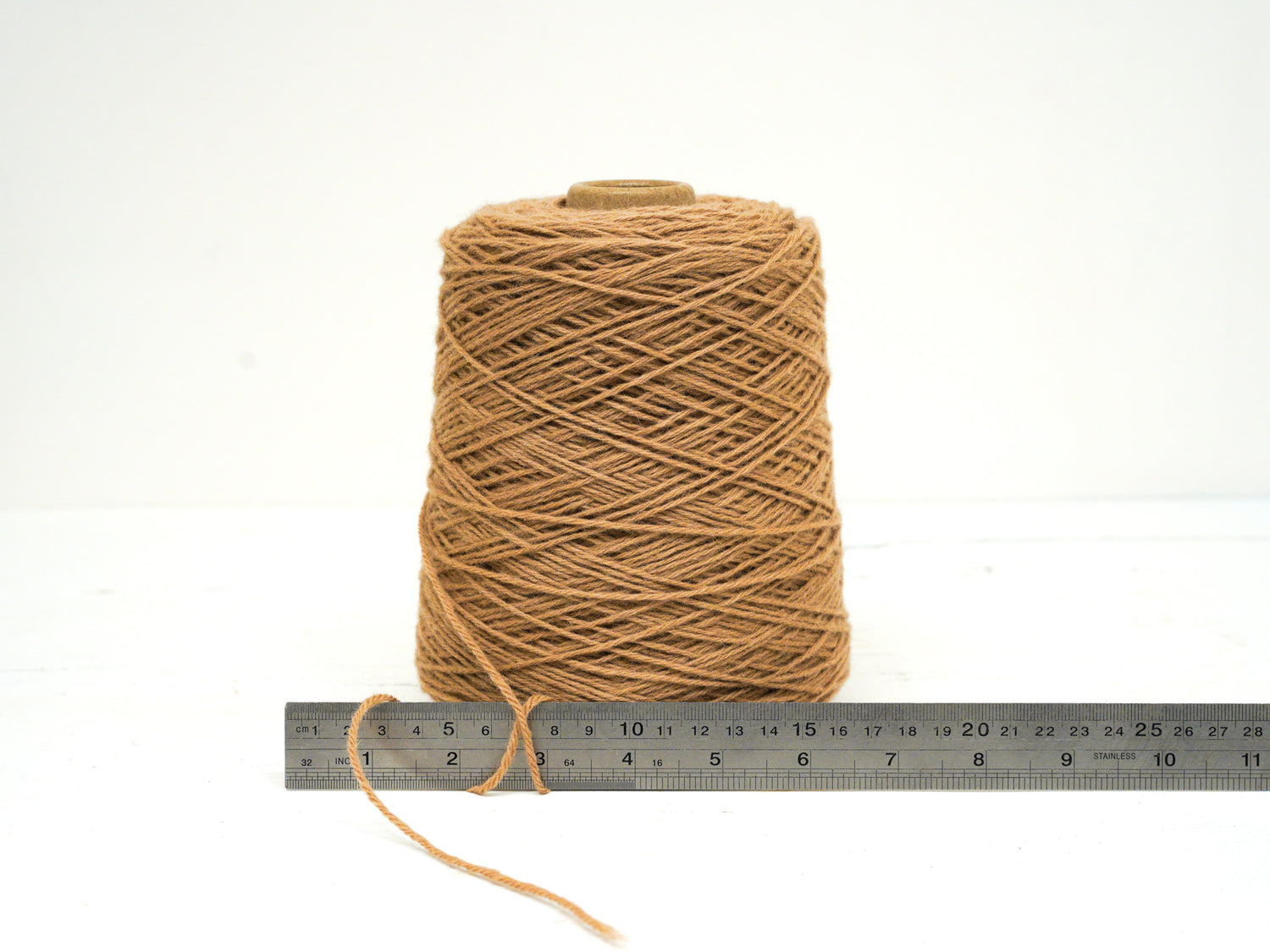Late-brown wool yarn in cone - 650