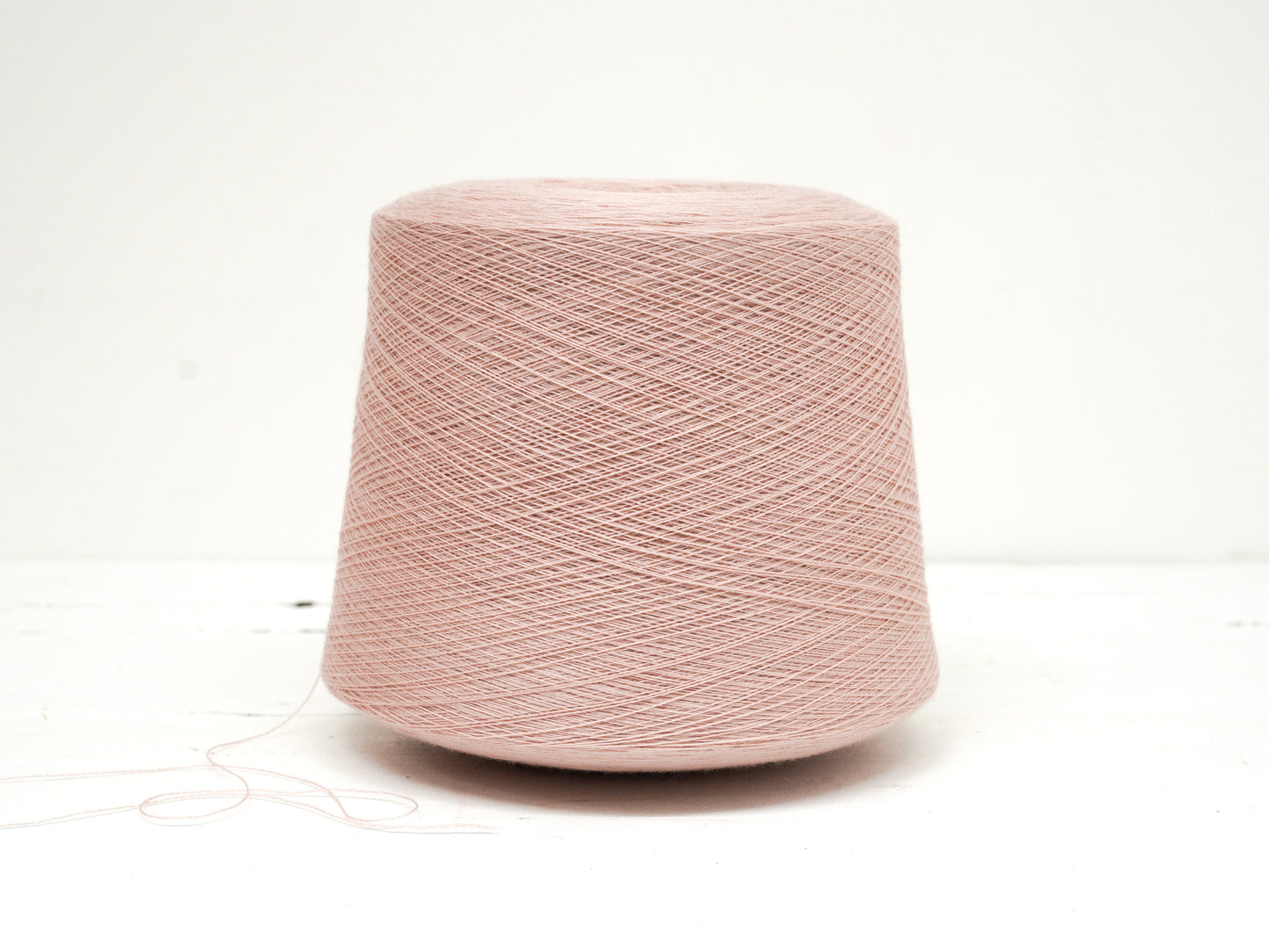 Powder rose - 14776 - 100% Extra Fine Merino Wool - Ultra Thin Lace - 100g/3.5oz