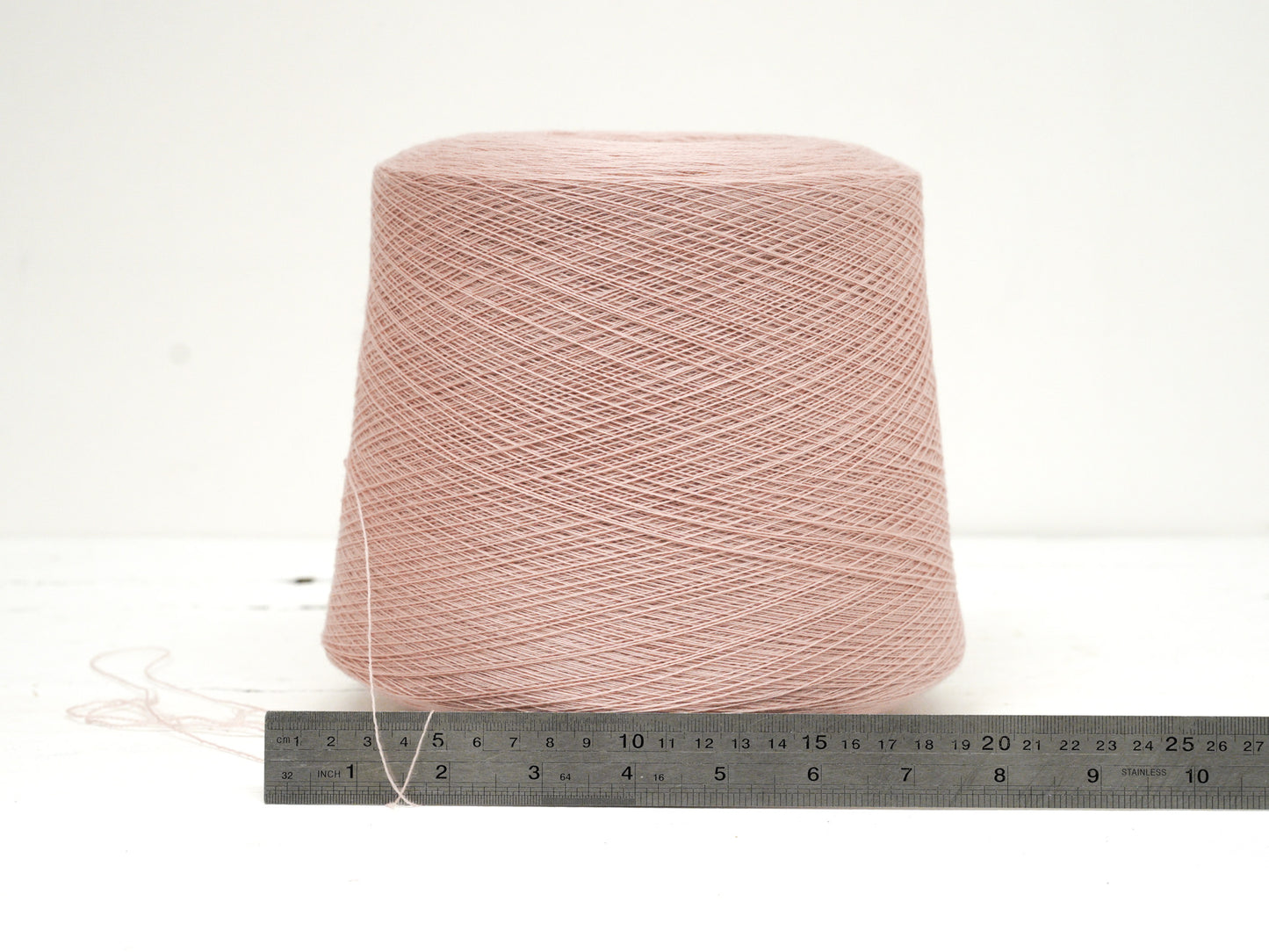 Powder rose - 14776 - 100% Extra Fine Merino Wool - Ultra Thin Lace - 100g/3.5oz