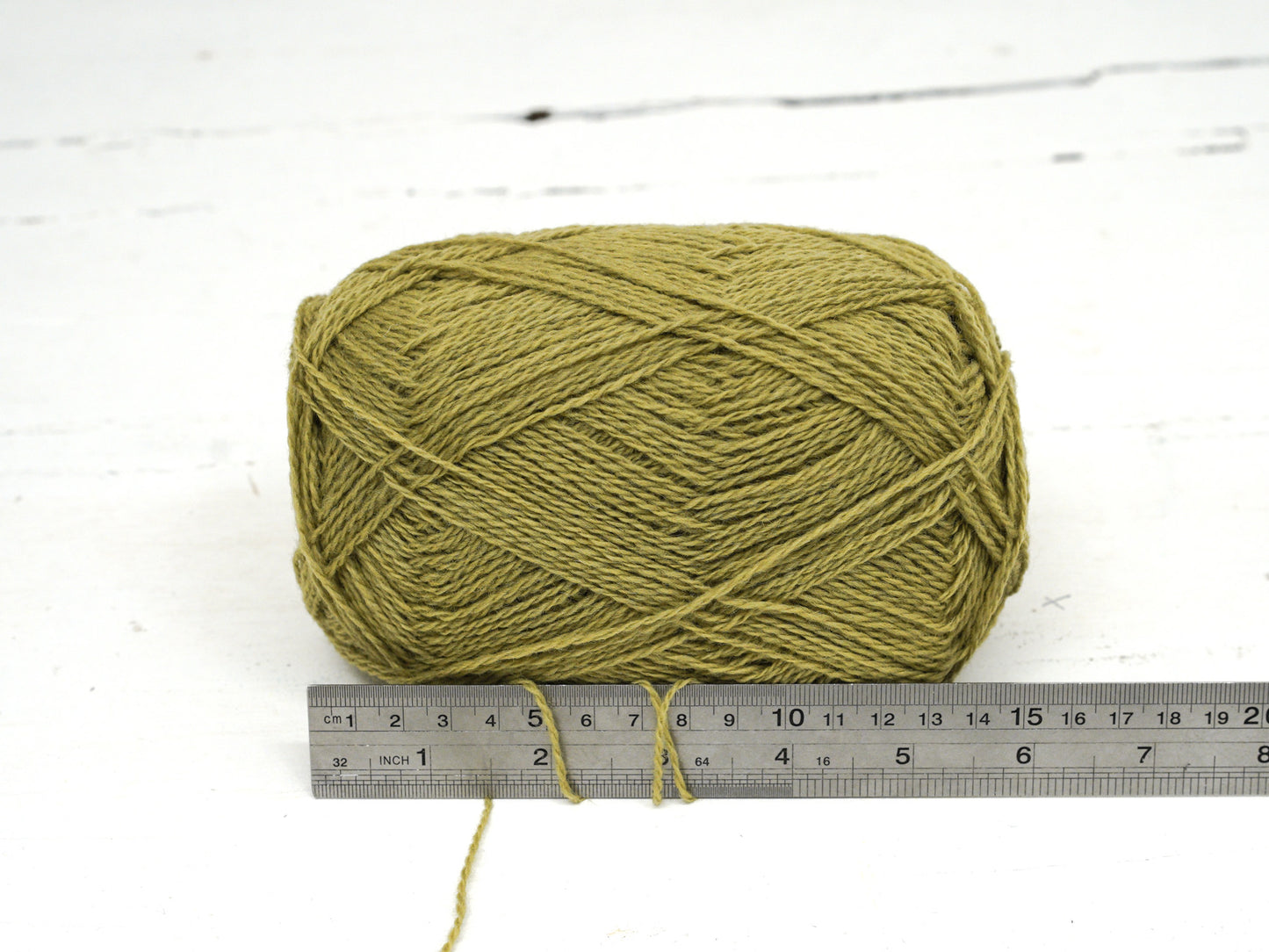 Pistachio green New Zealand fingering wool yarn - 100g./3,5 oz. color 330