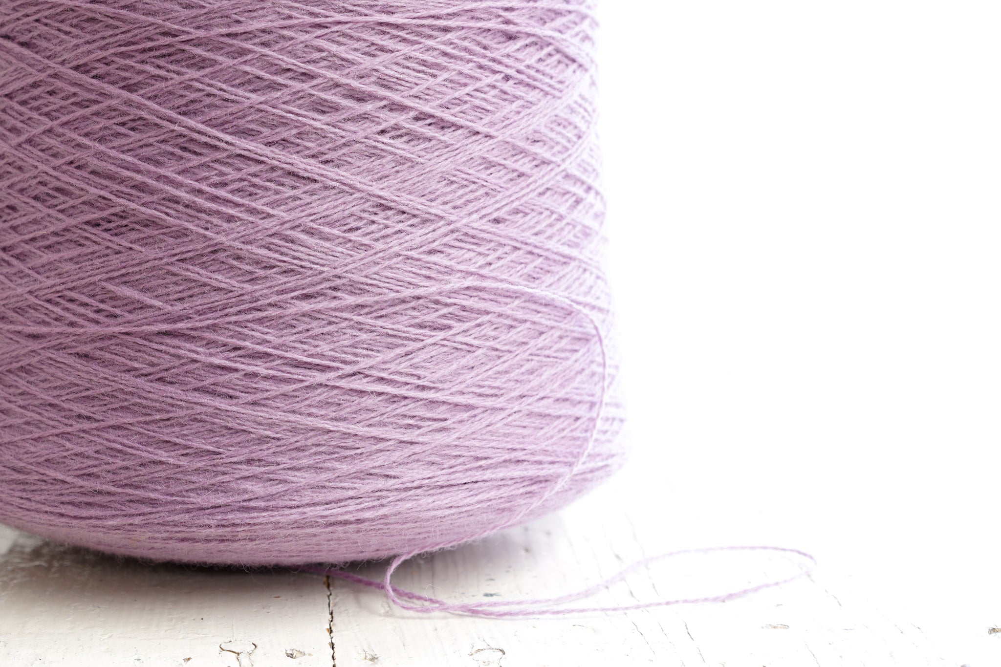 Lilac wool yarn cone - 250 color