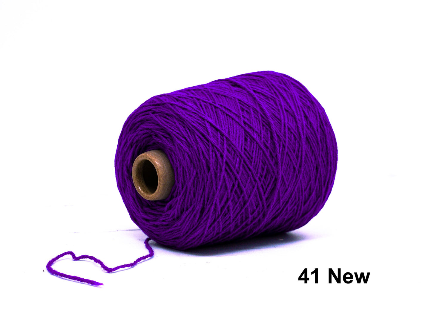 Purple wool yarn for carpet making - color 41