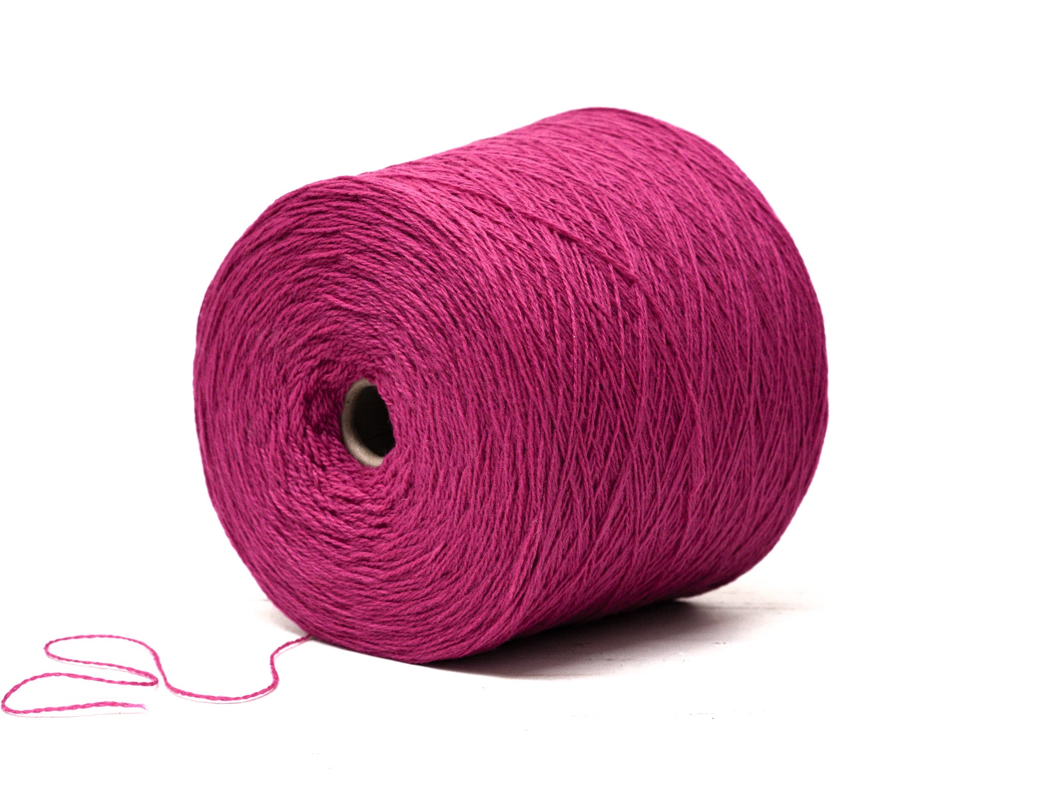 Fuchsia pink soft merino wool in cone - 900g / 31,7oz.