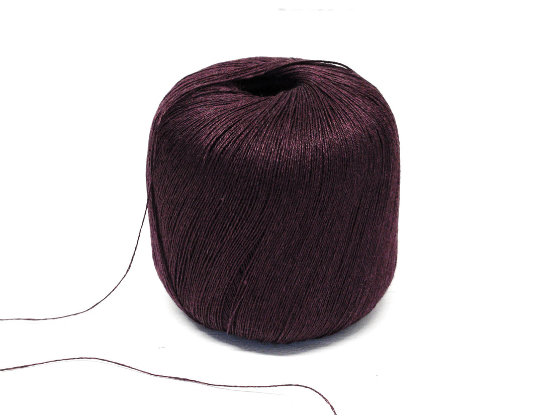 100% linen yarn in eggplant color - 100g/600m