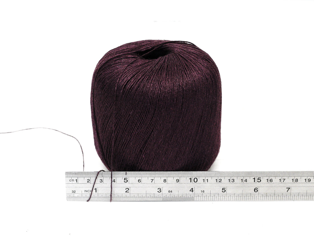 100% linen yarn in eggplant color - 100g/600m