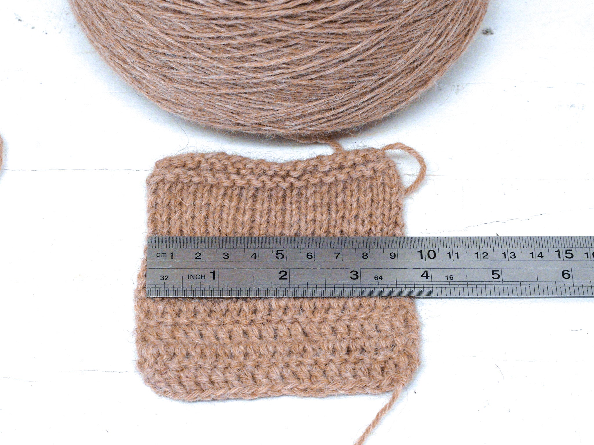 Undyed brown Alpaca Yarn in Cone 900g/1892m