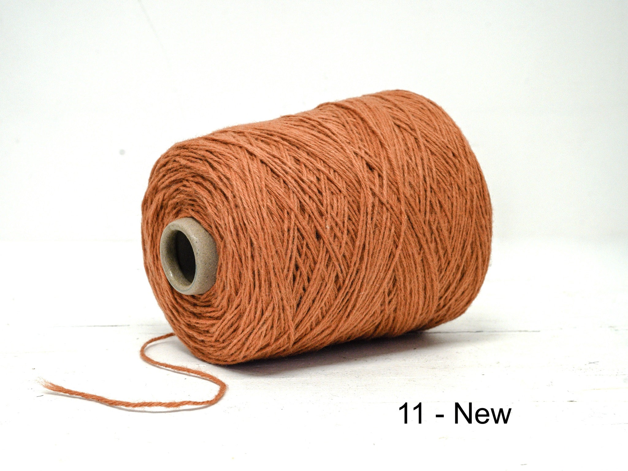New Zealand wool Multi coloured carpet yarn in 61 colors