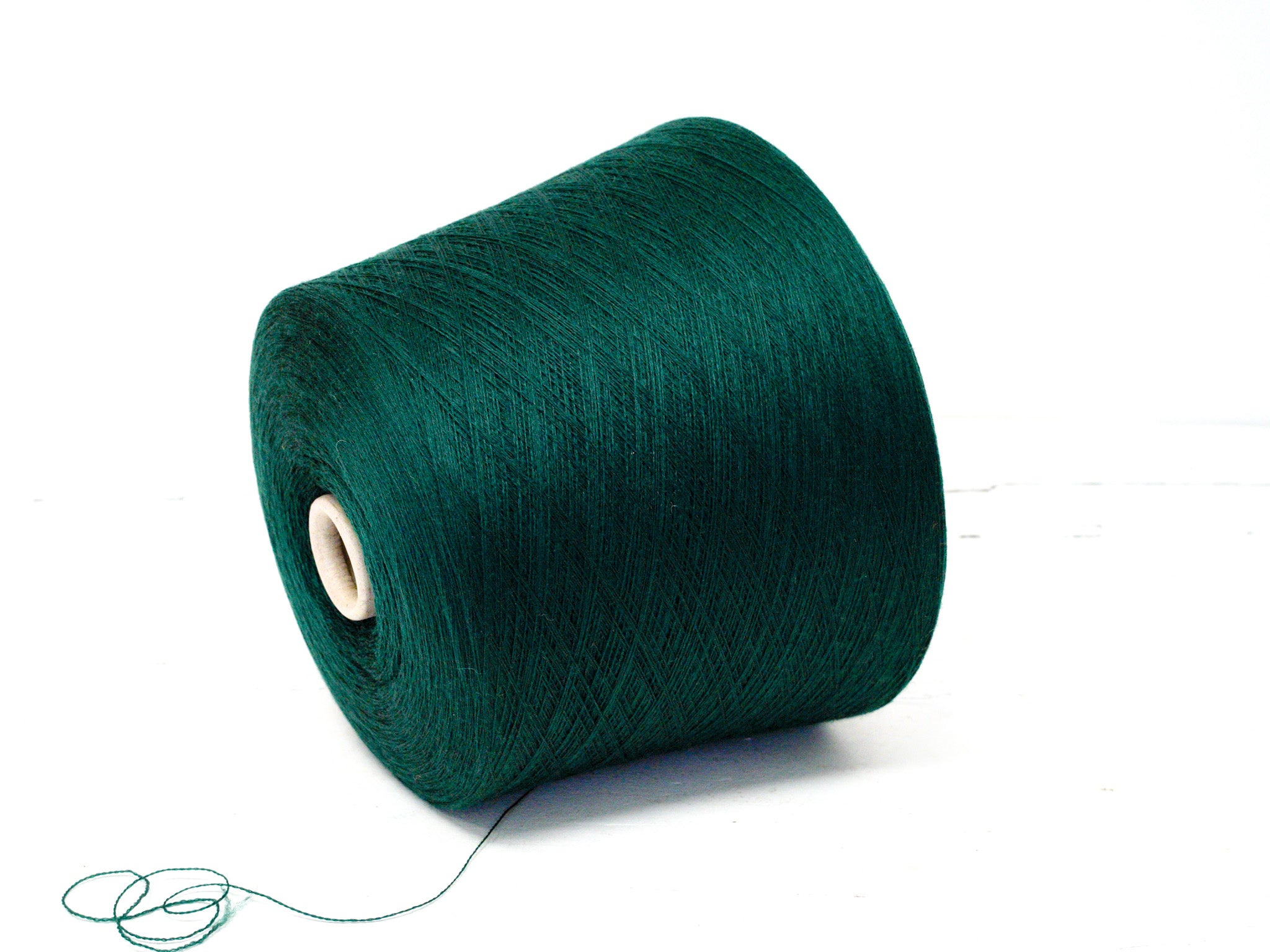 Deep green 19085 - 100% Extra Fine Merino Wool - Lana GATTO - 100g/3.5oz