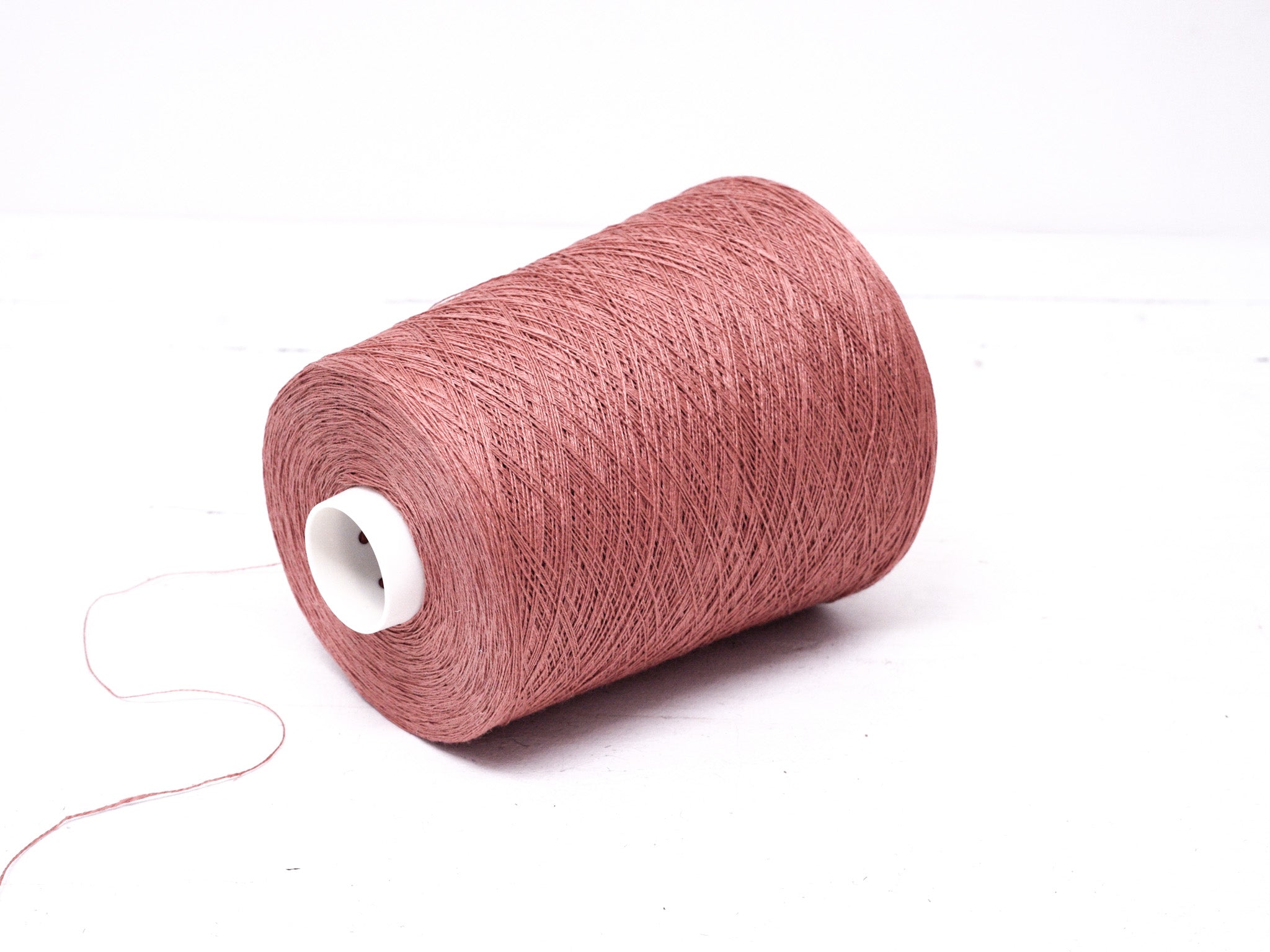 Meat red Linen Yarn: Baltic Flax, Lace Knitting, Crochet (100g/1000m in Cone)