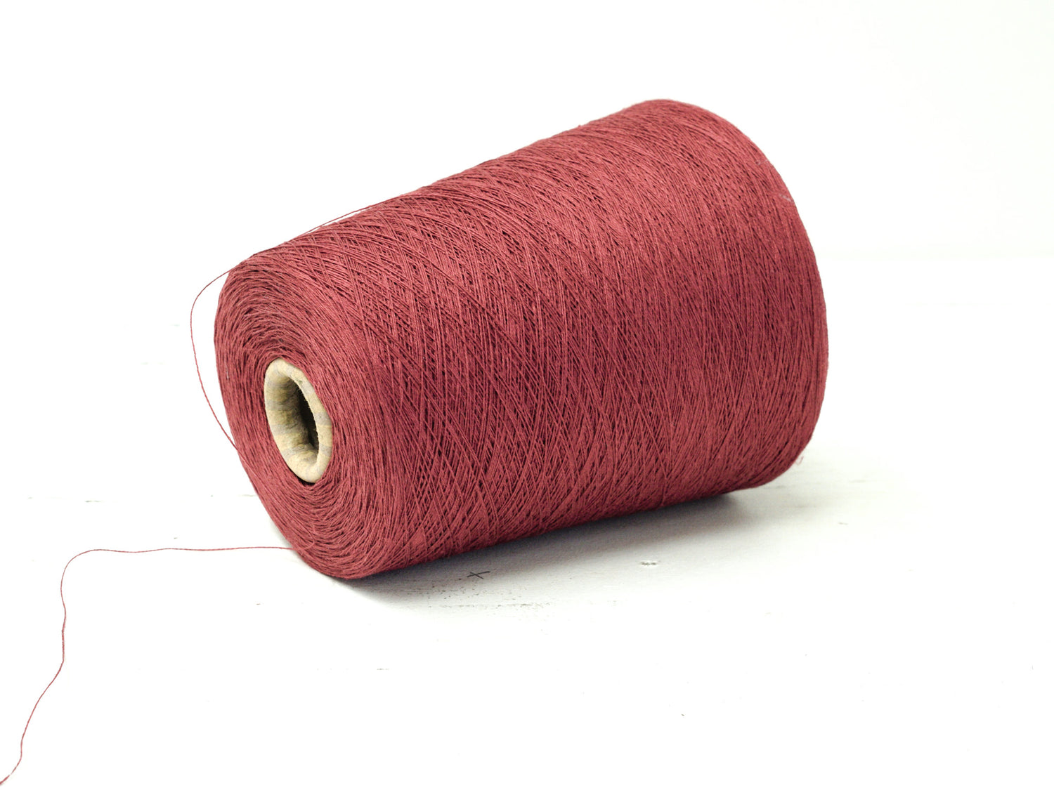 Muted red Linen Yarn: Baltic Flax, Lace Knitting, Crochet (100g/1000m in Cone)