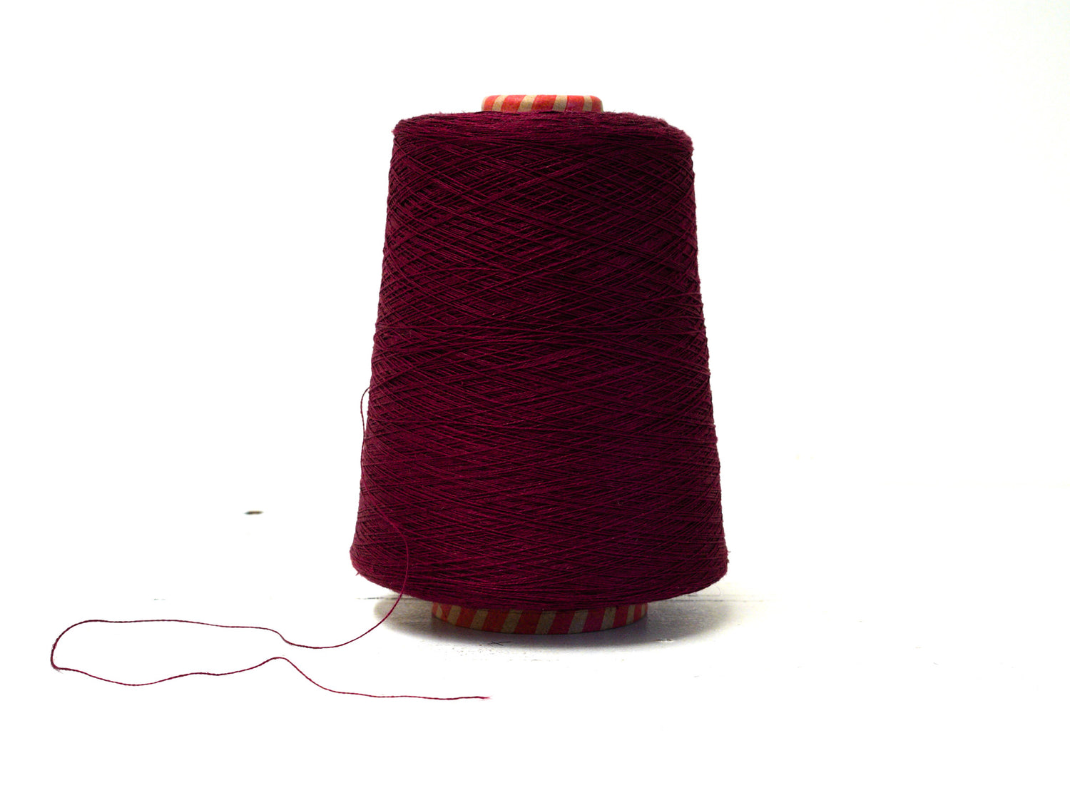 Burgundy red Linen Yarn: Baltic Flax, Lace Knitting, Crochet (100g/1000m in Cone)