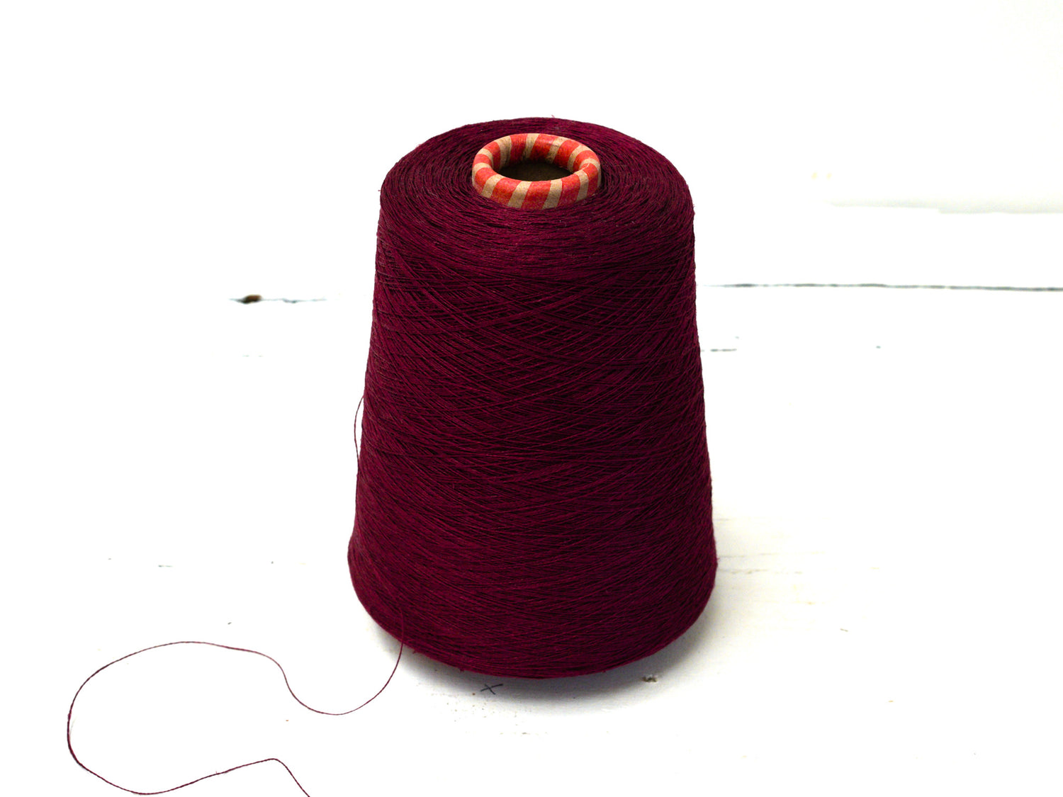 Burgundy red Linen Yarn: Baltic Flax, Lace Knitting, Crochet (100g/1000m in Cone)