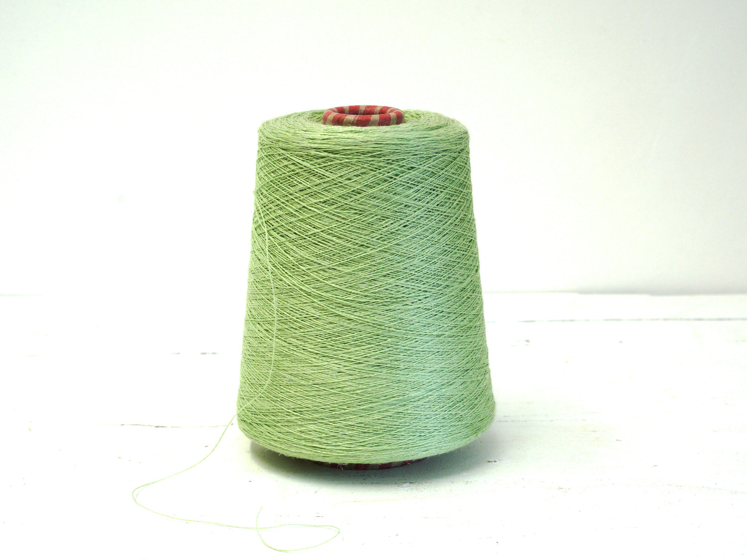 Green Linen Yarn: Baltic Flax, Lace Knitting, Crochet (100g/1000m in Cone)