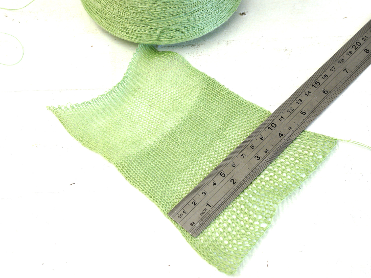 Green Linen Yarn: Baltic Flax, Lace Knitting, Crochet (100g/1000m in Cone)