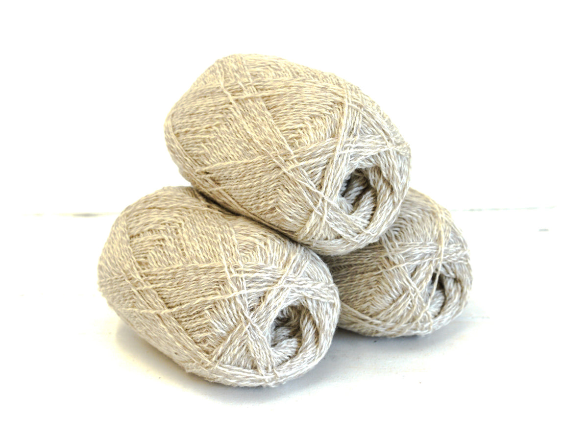 Beige-weiße neuseeländische Fingeringwolle - 280
