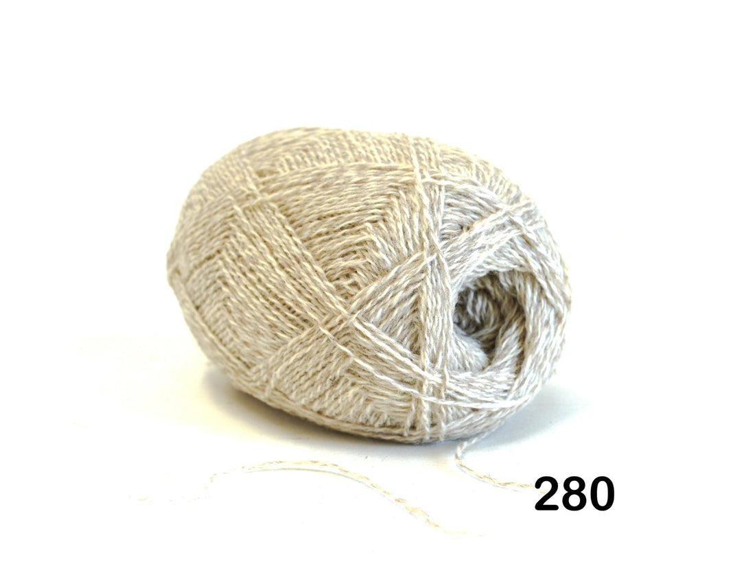 Beige-weiße neuseeländische Fingeringwolle - 280
