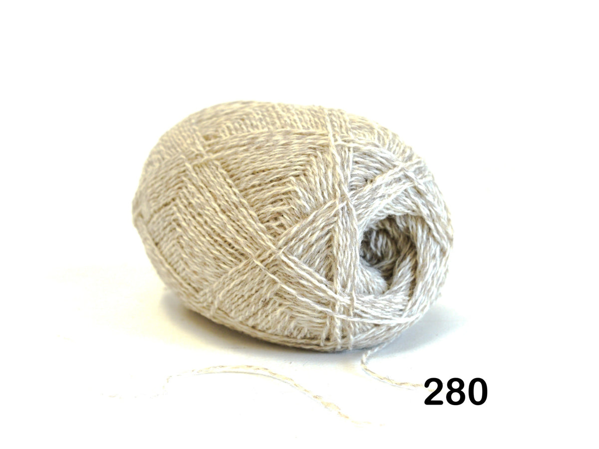 Beige-weiße neuseeländische Fingeringwolle - 280