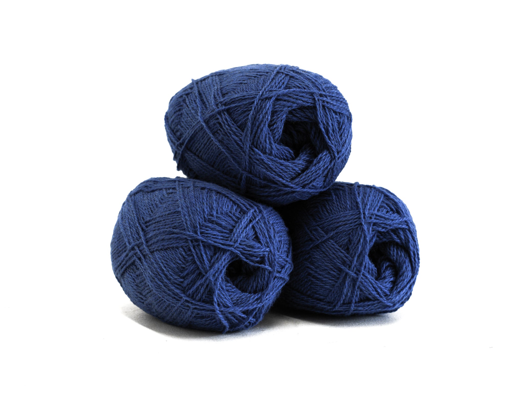 Ink blue New Zealand wool yarn - 450