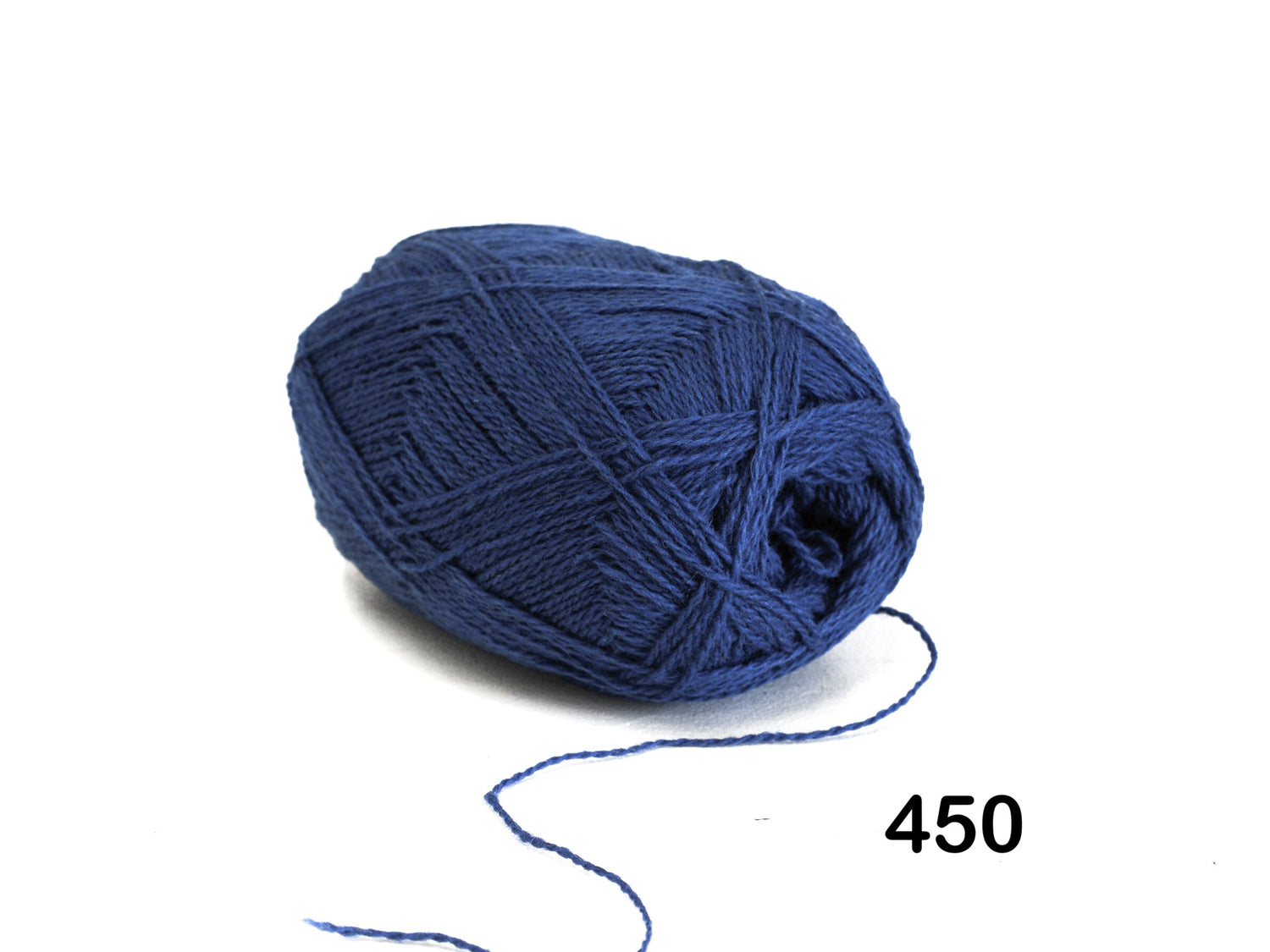 Ink blue New Zealand wool yarn - 450
