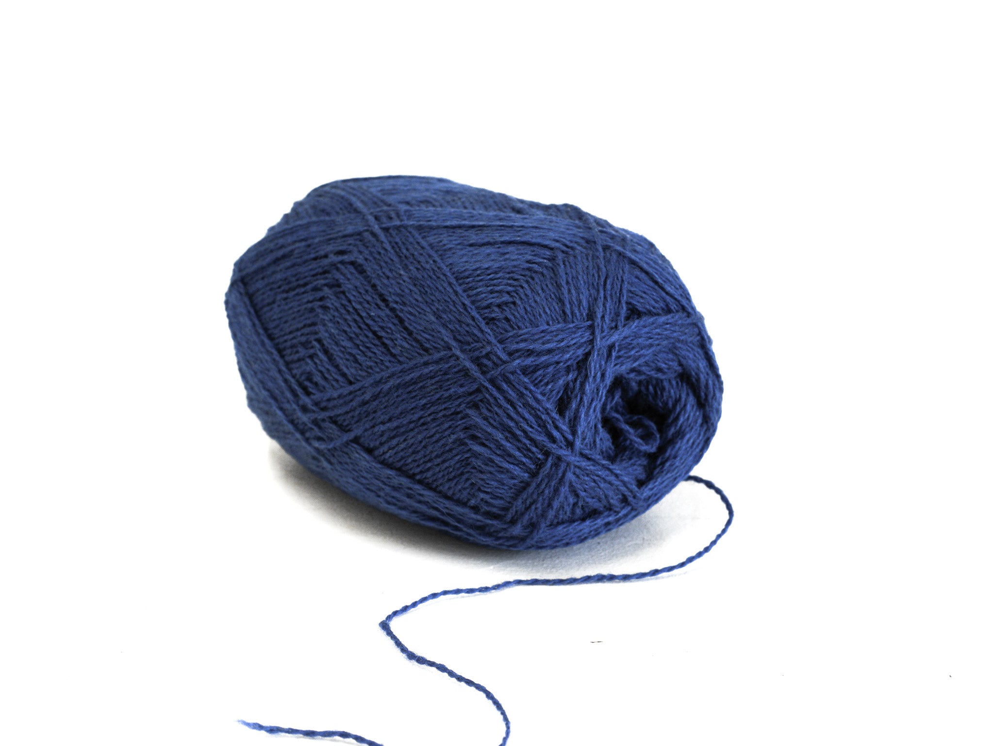 Ink blue New Zealand wool yarn - 450