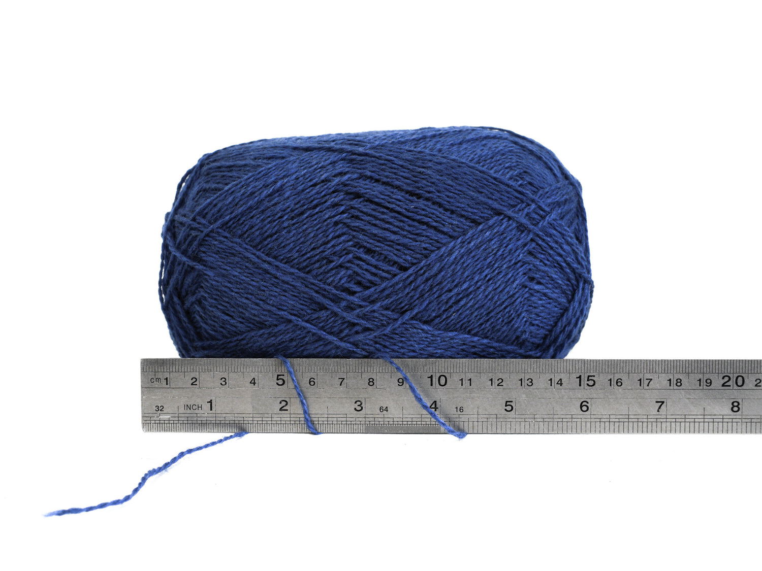 Ink blue New Zealand wool yarn - 450