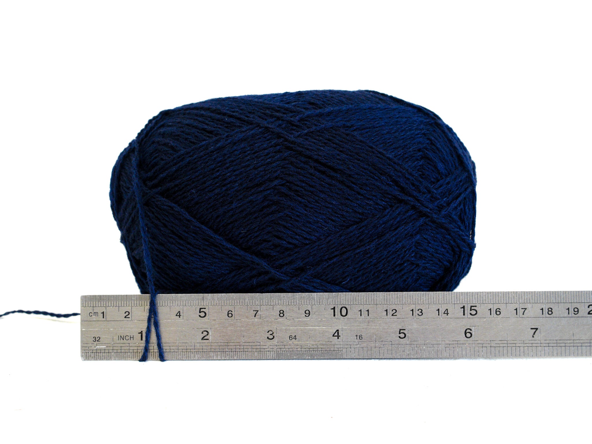 Dark blue New Zealand fingering wool yarn - 480