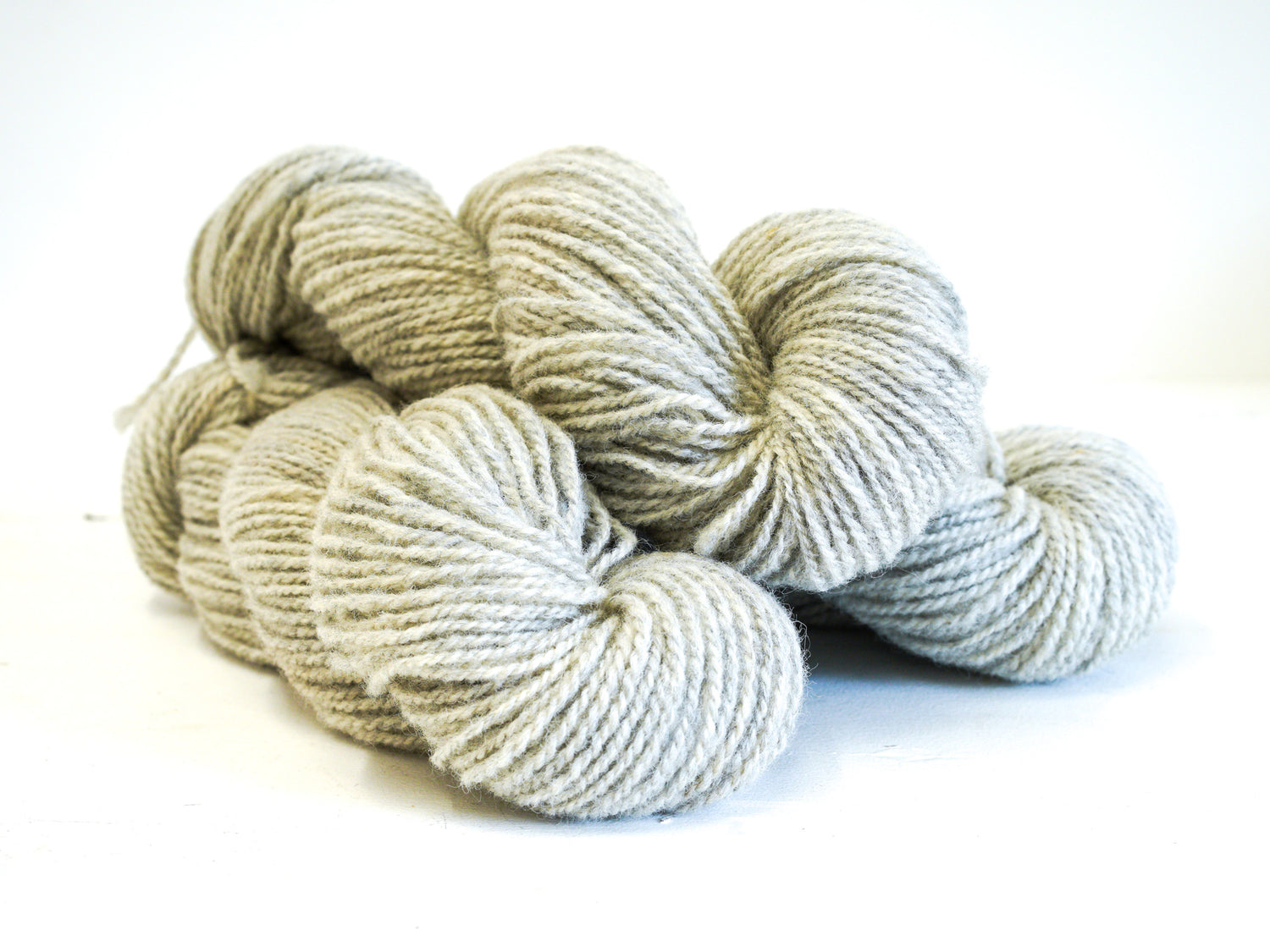 Lithuanian sheep wool yarn - 1 kg - light grey color