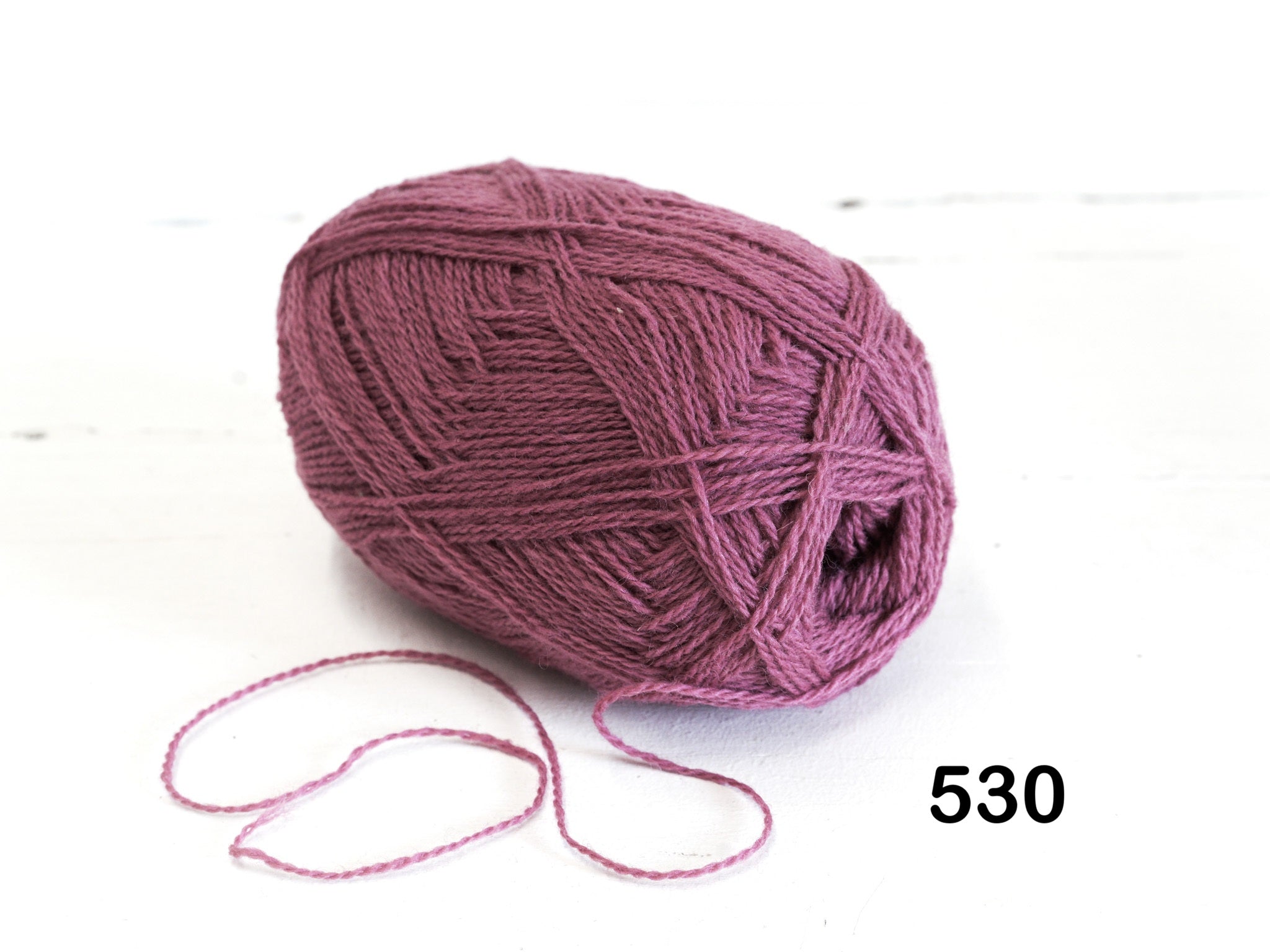 Vintage Berry New Zealand wool yarn - 530
