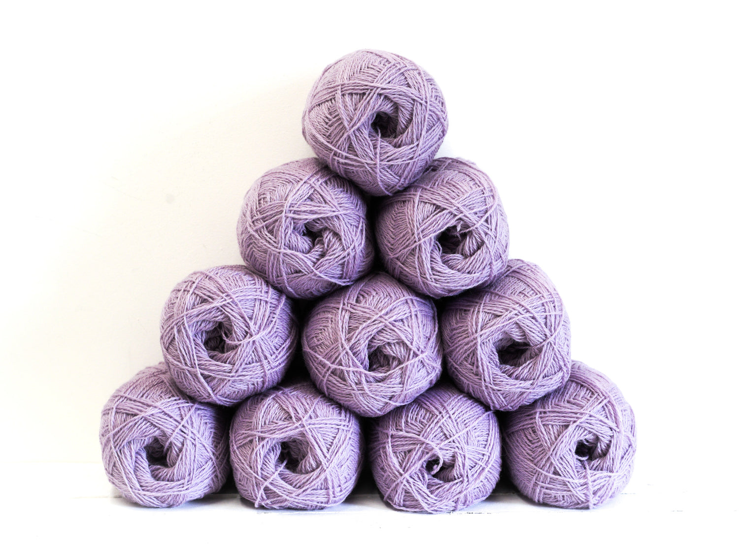 Purple New Zealand wool yarn - 250