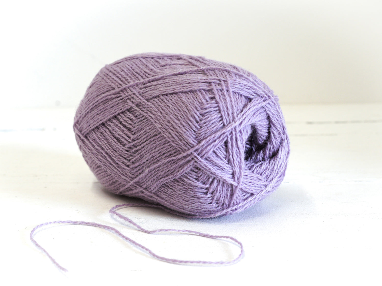 Purple New Zealand wool yarn - 250