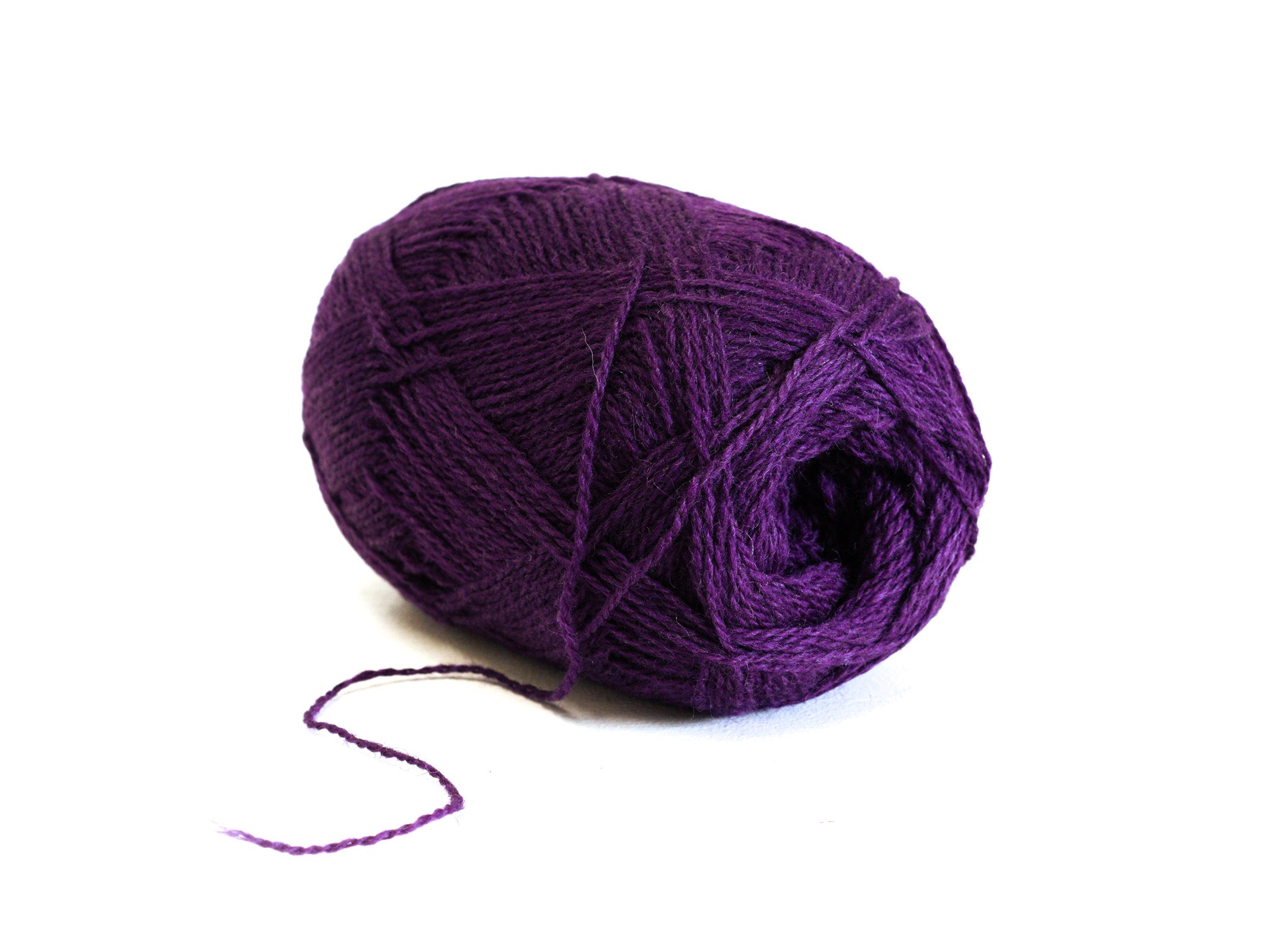 Purple New Zealand wool yarn - 109