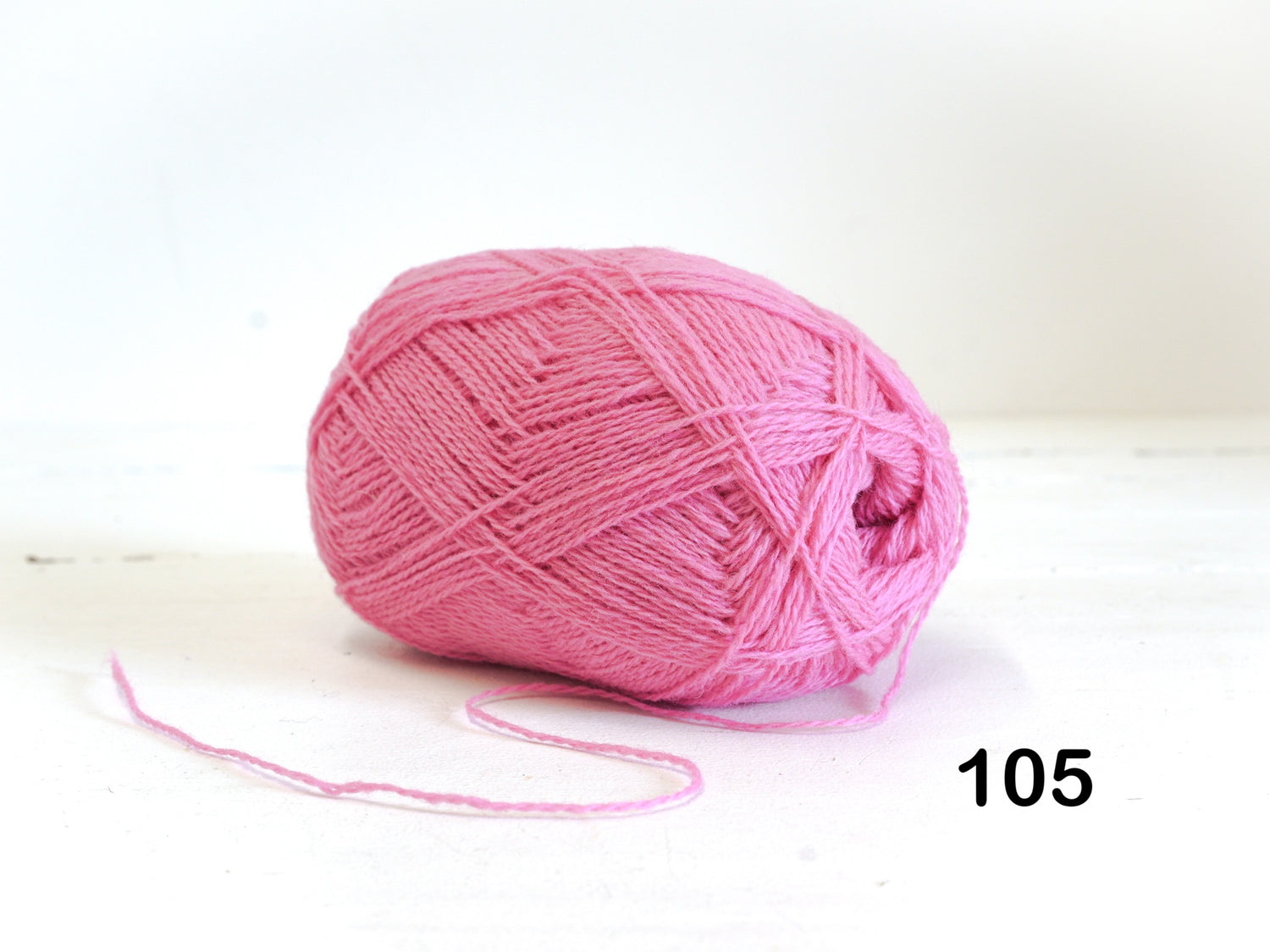 Rose berry New Zealand wool yarn - 105