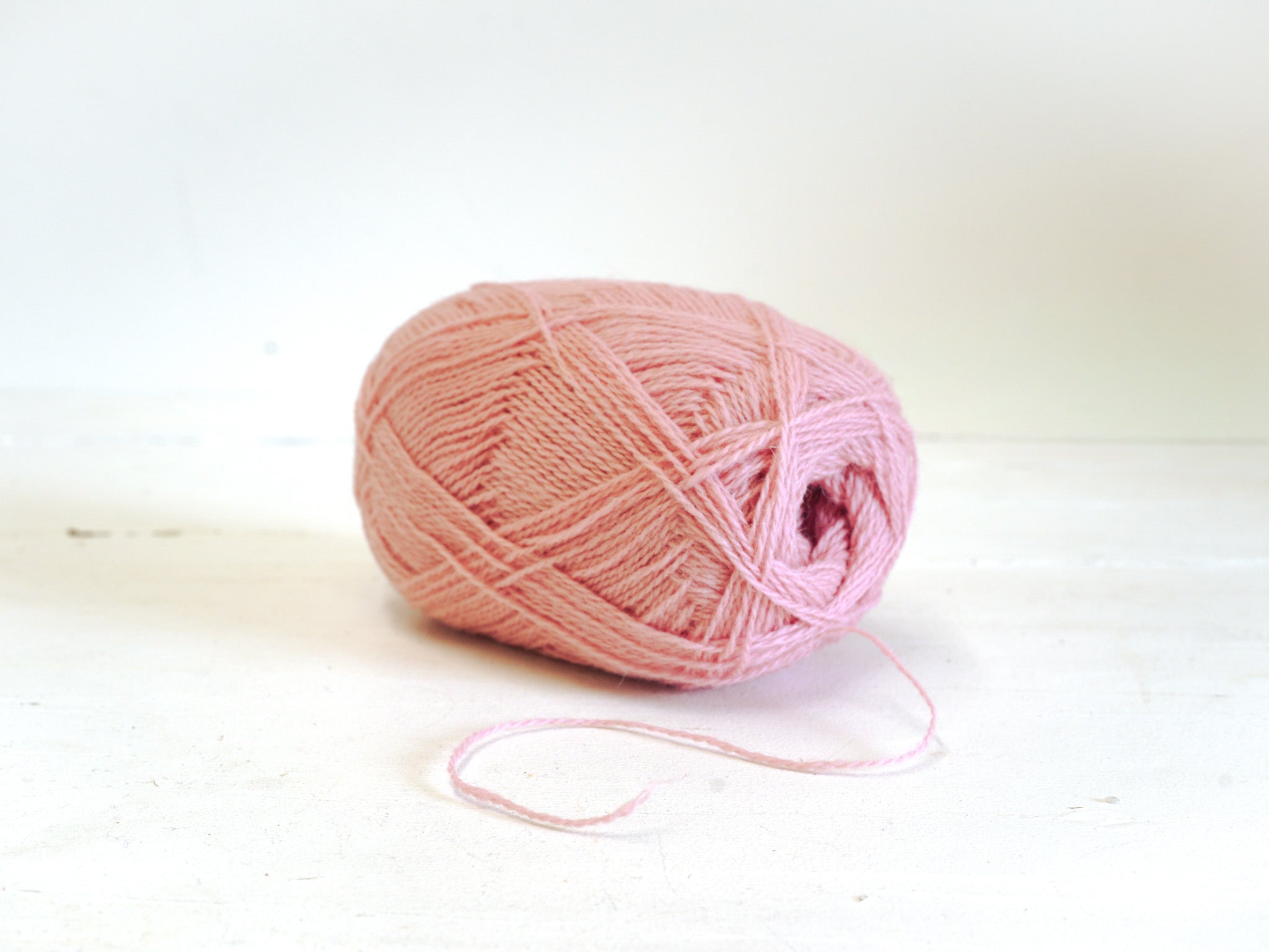 Blush pink New Zealand wool yarn - 522