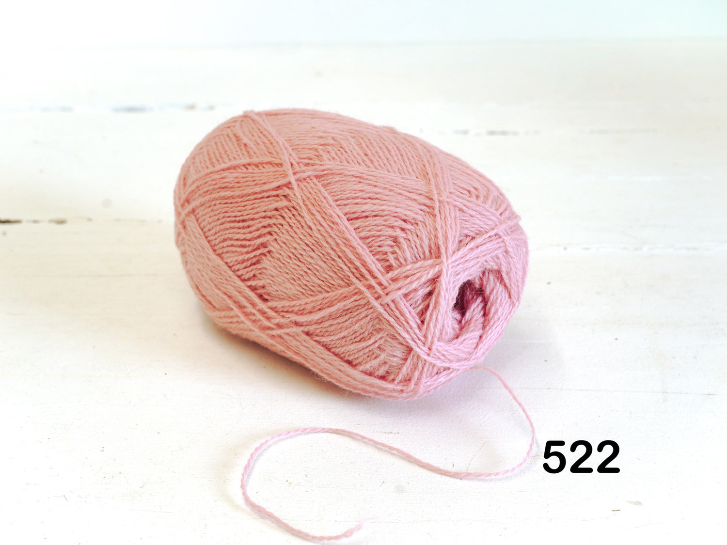 Blush pink New Zealand wool yarn - 522