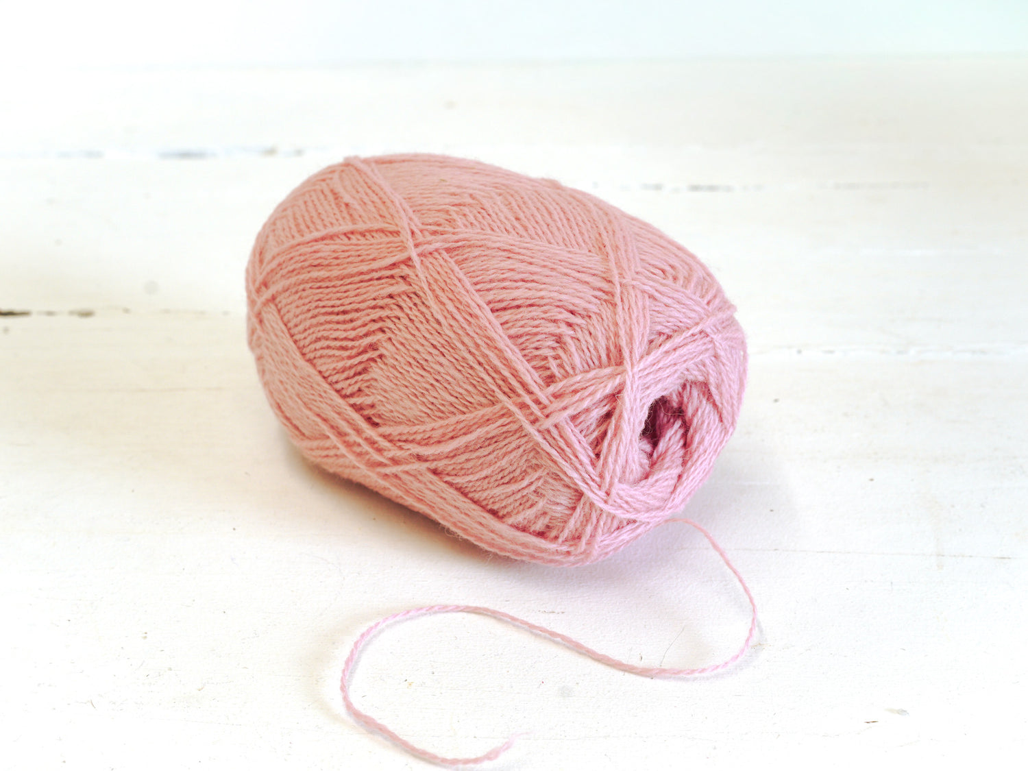 Blush pink New Zealand wool yarn - 522