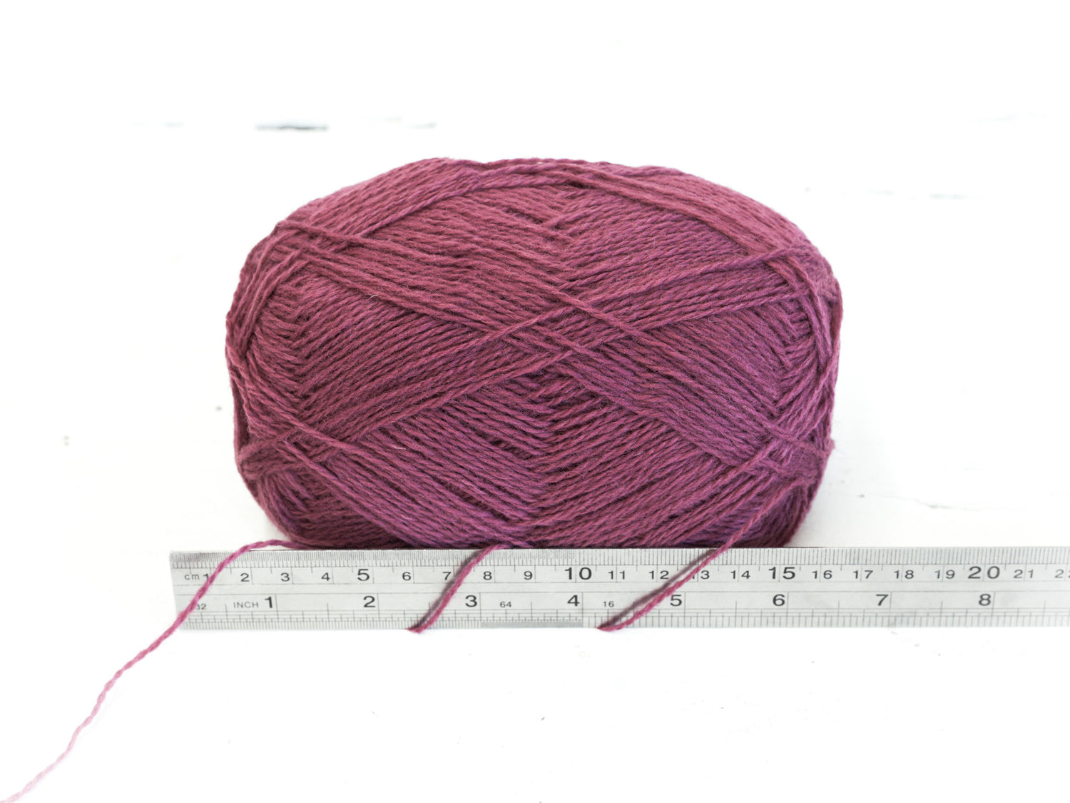 Dusty Berry pink New Zealand wool yarn - 254