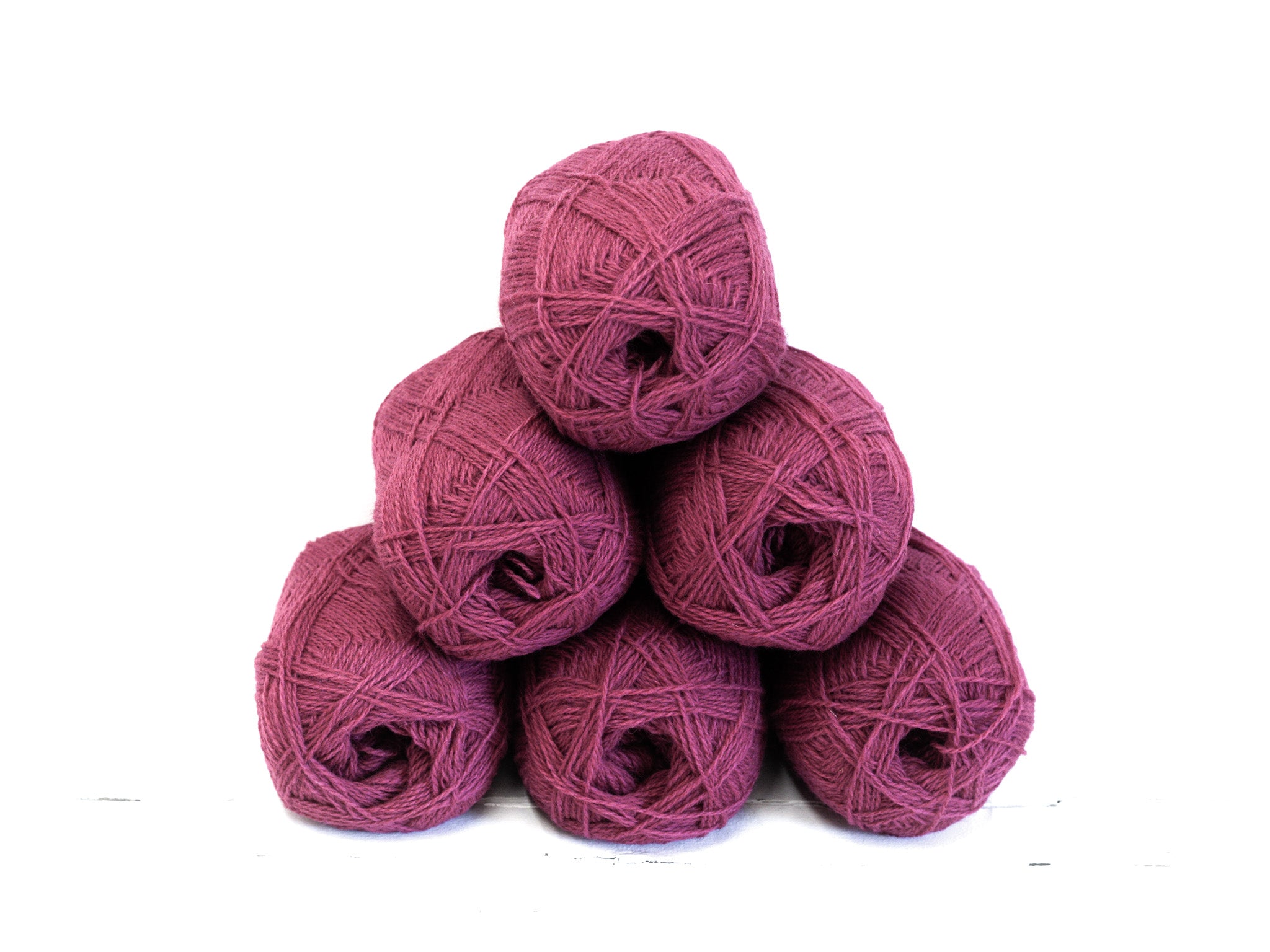 Berry pink New Zealand wool yarn - 540