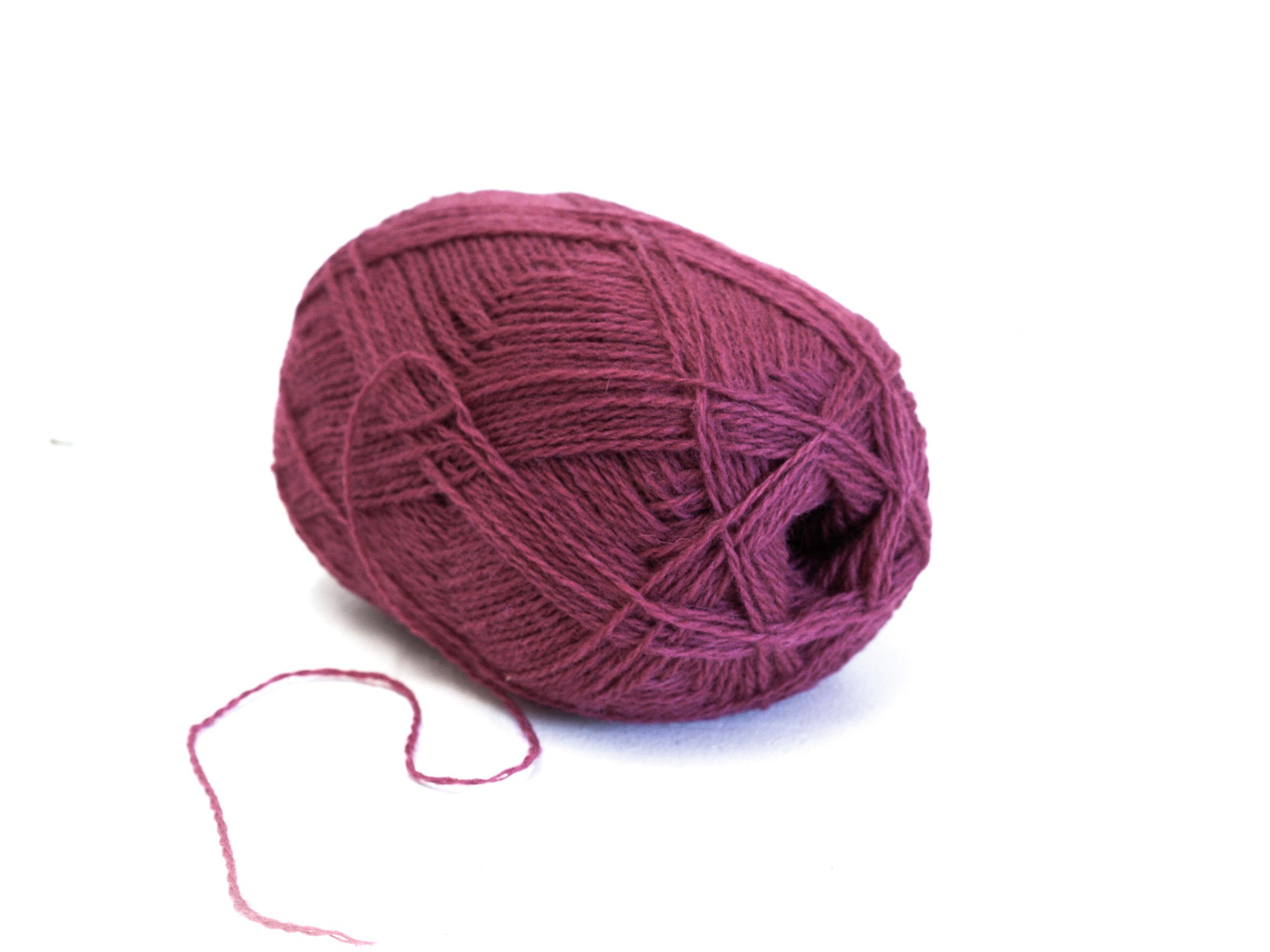 Berry pink New Zealand wool yarn - 540