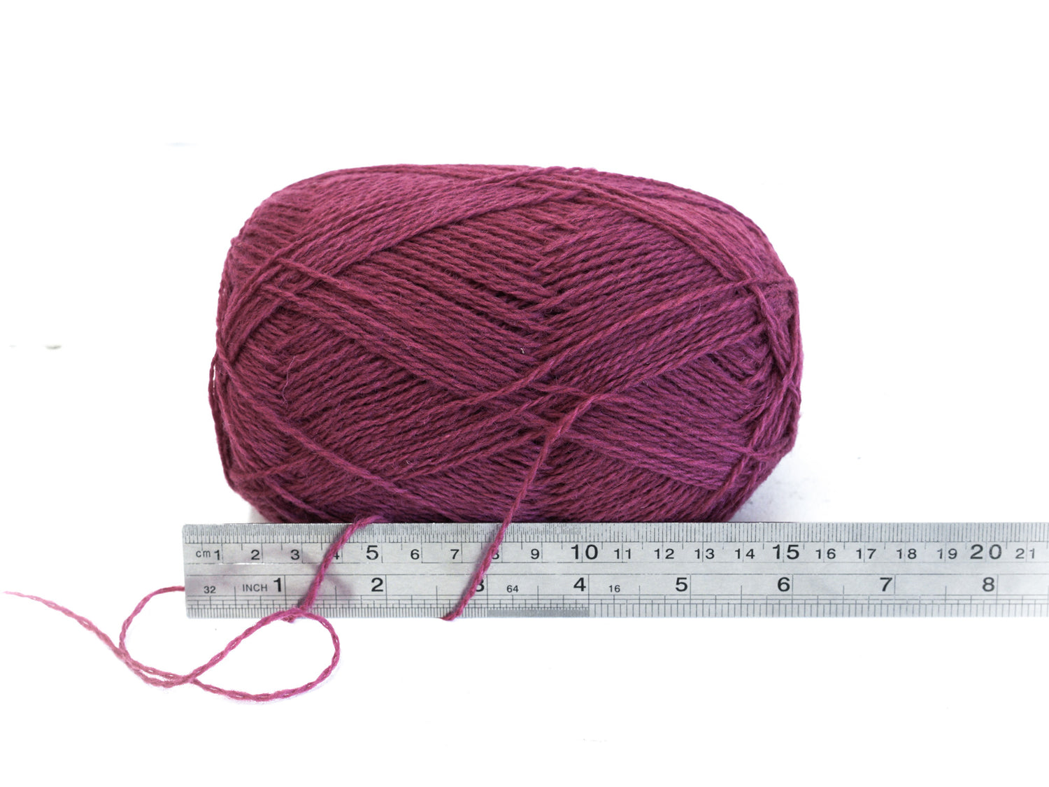 Berry pink New Zealand wool yarn - 540