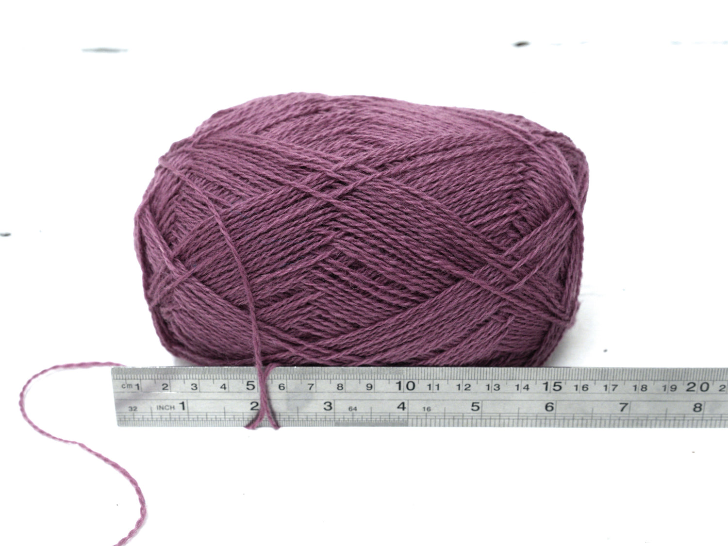 Winter rose color New Zealand wool yarn - 253