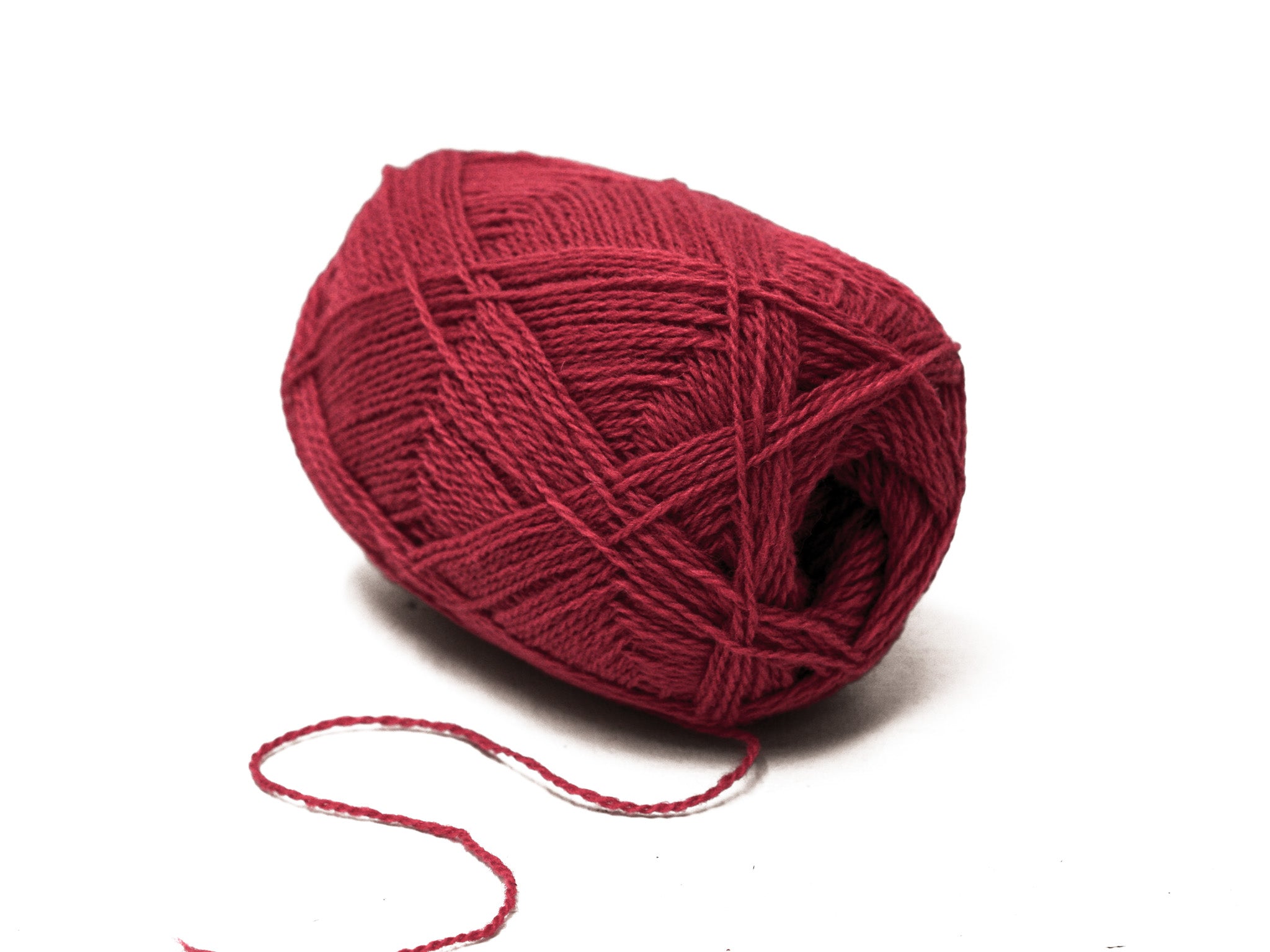 Crimson Red New Zealand wool yarn - 560