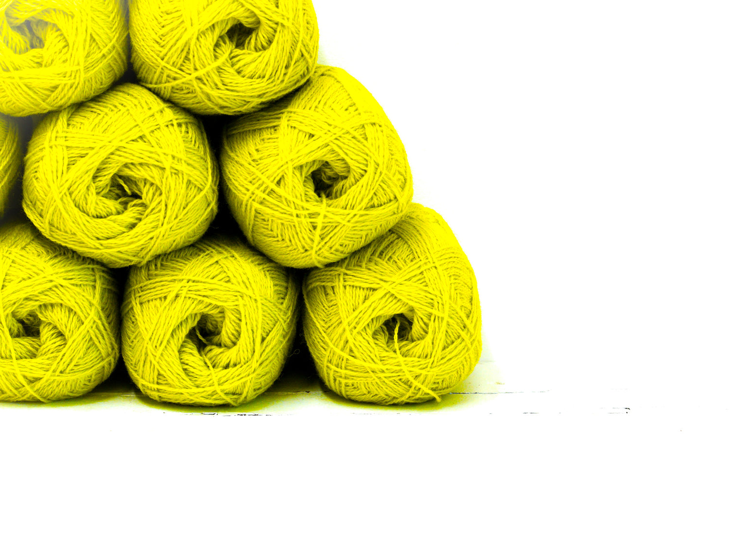Vibrant yellow- green New Zealand wool yarn - 340