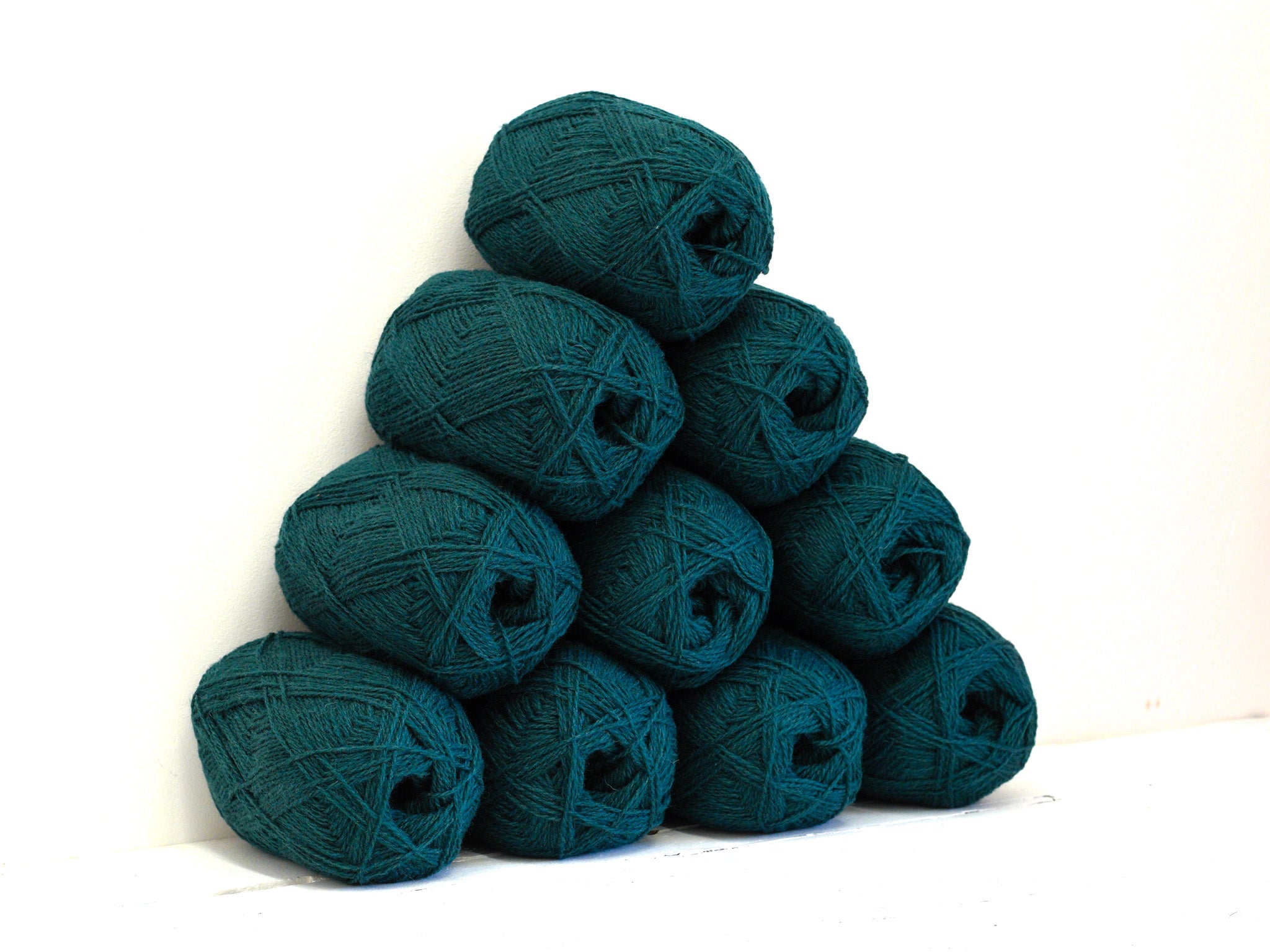 Emerald green New Zealand wool yarn - 380