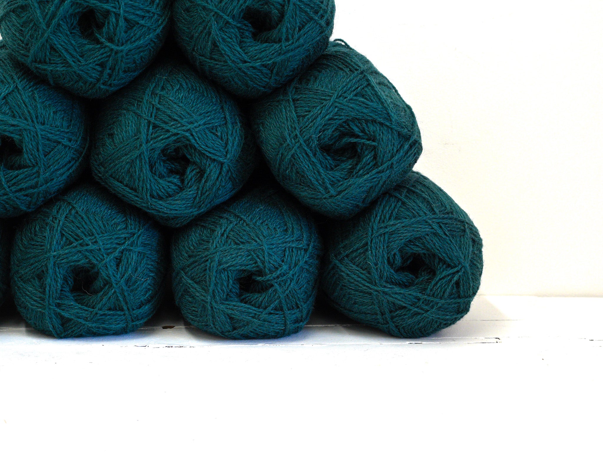 Emerald green New Zealand wool yarn - 380